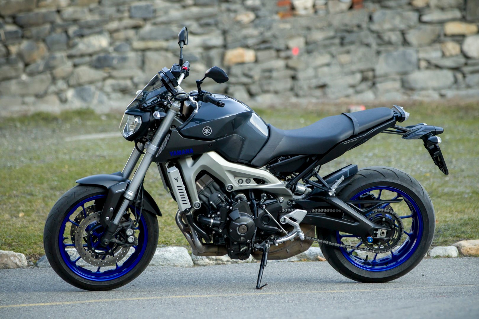 YAMAHA MT-09 ABS-image-2