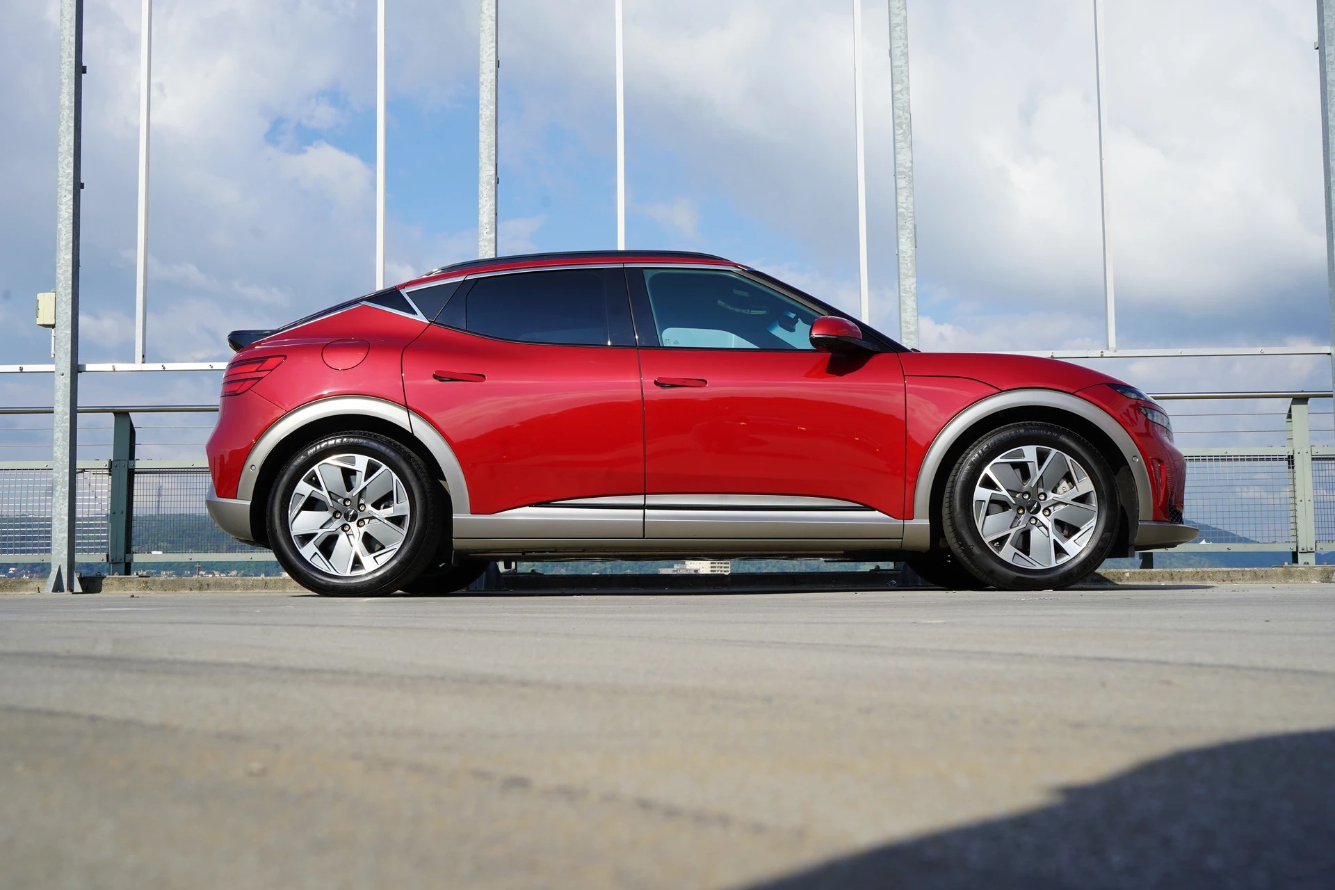 GENESIS GV60 77.4 kWh PREMIUM l 230 PS-image-2