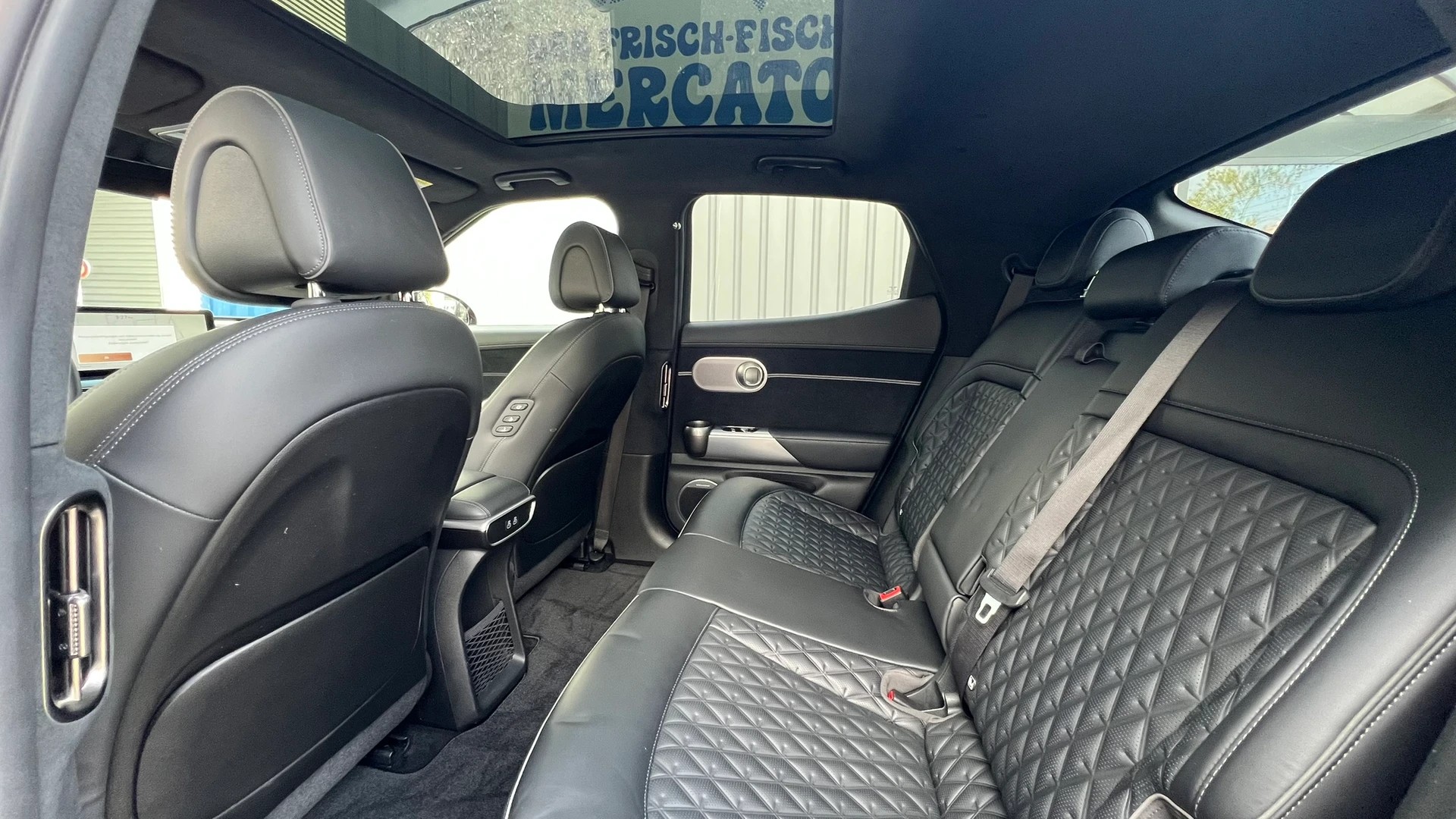 GENESIS GV60 77.4 kWh PREMIUM l 230 PS-image-26