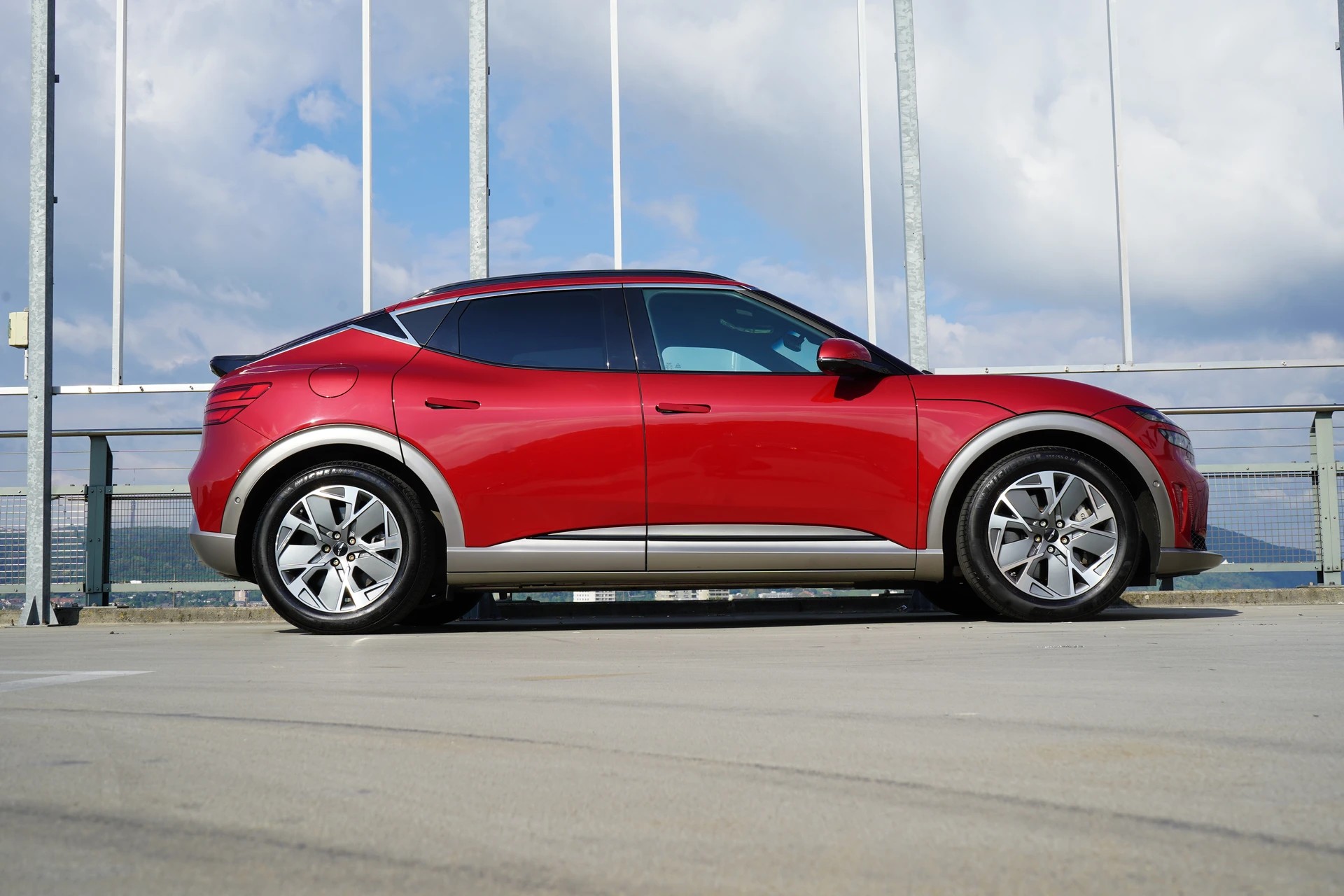GENESIS GV60 77.4 kWh PREMIUM l 230 PS-image-0