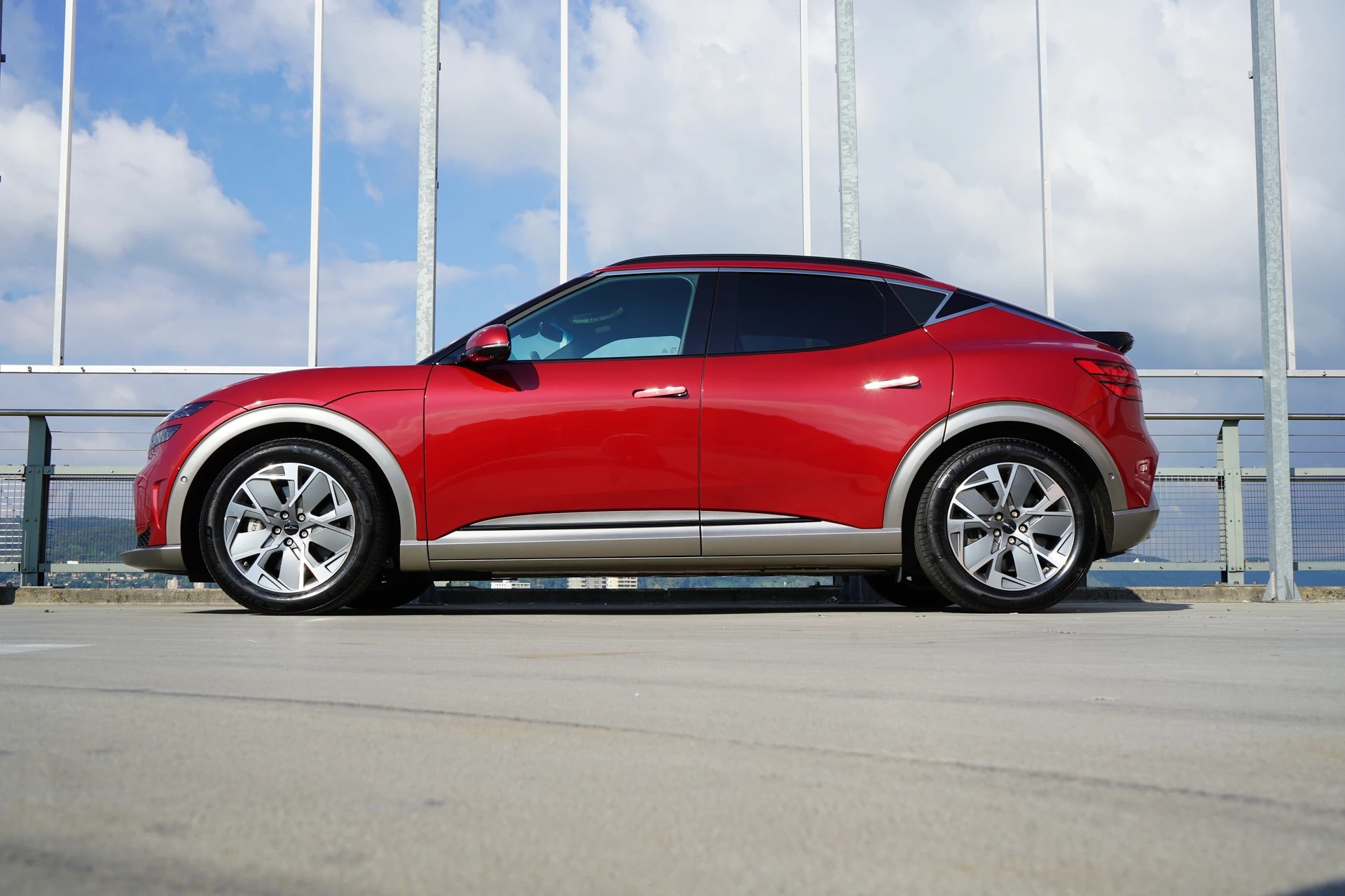 GENESIS GV60 77.4 kWh PREMIUM l 230 PS-image-1