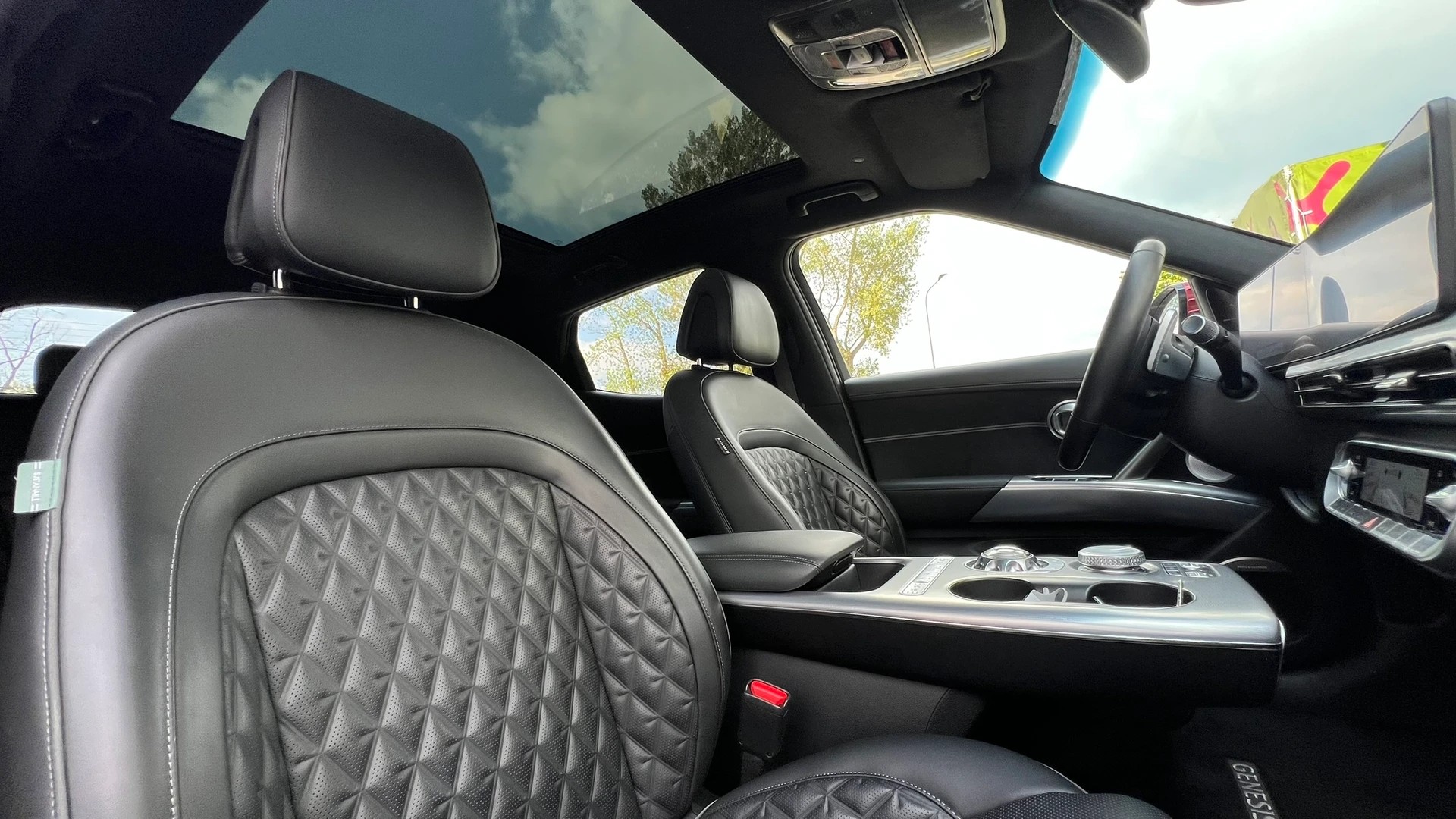 GENESIS GV60 77.4 kWh PREMIUM l 230 PS-image-25