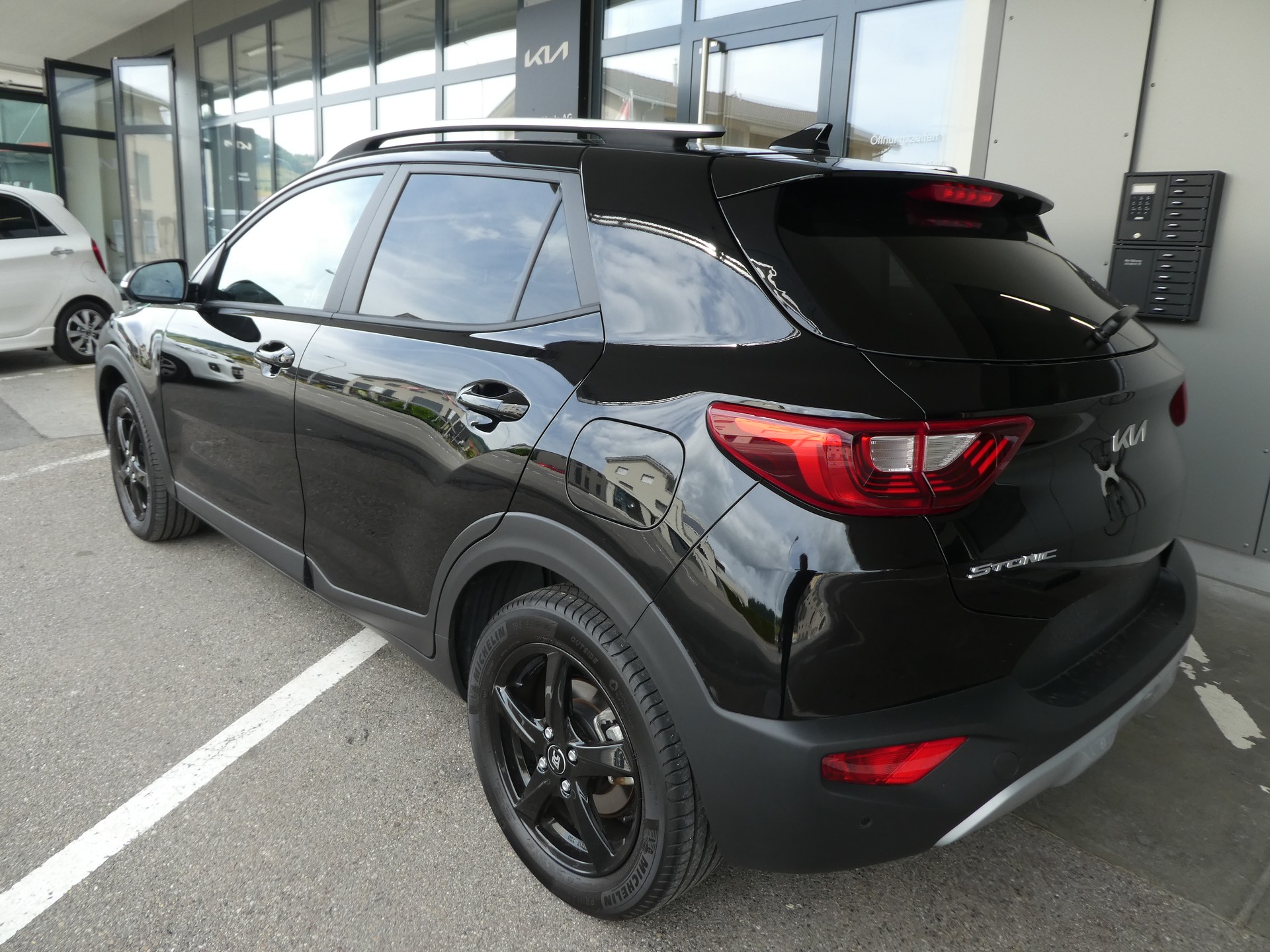 KIA Stonic 1.0 T-GDI MHEV Style iMT-image-3