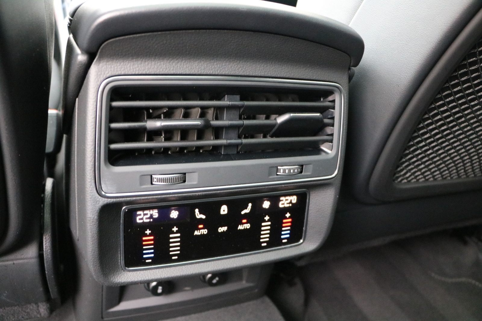 AUDI Q8 SUV 50 TDI quattro tiptronic-image-19