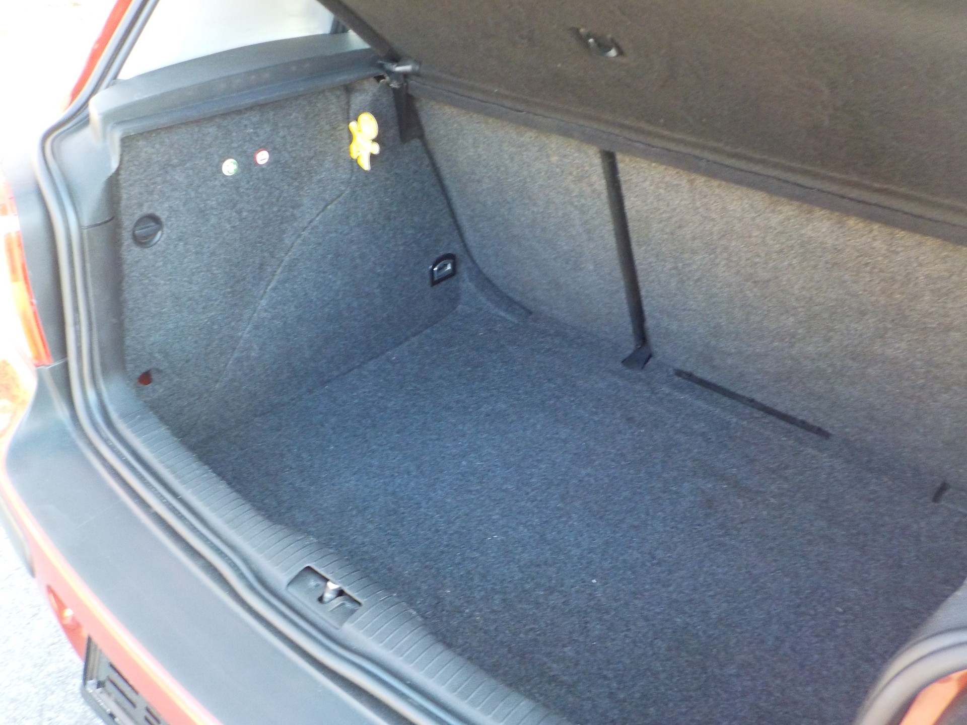 VW Golf 1.6-image-4
