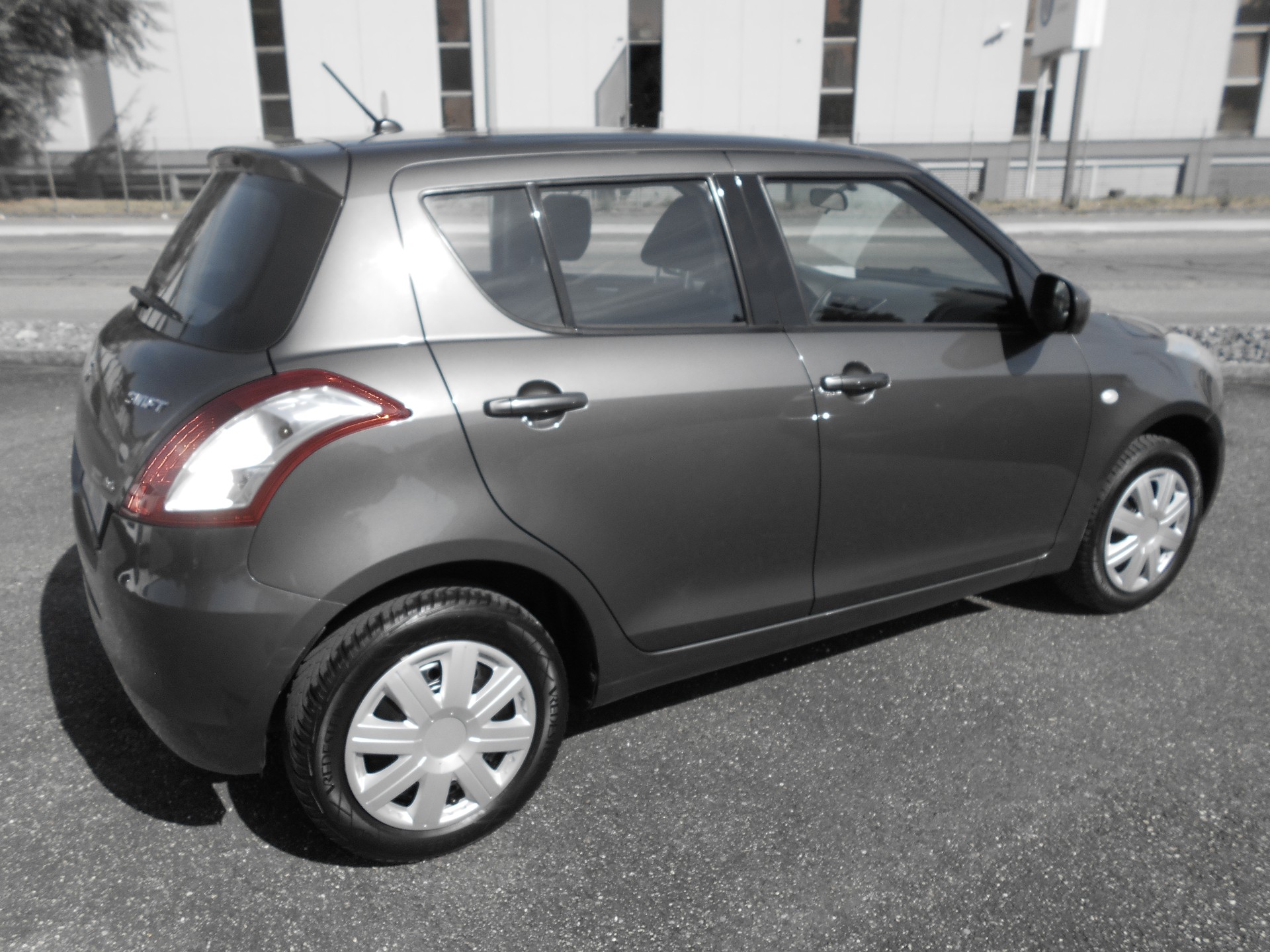 SUZUKI Swift 1.2i 16V PizSulai 4x4-image-1