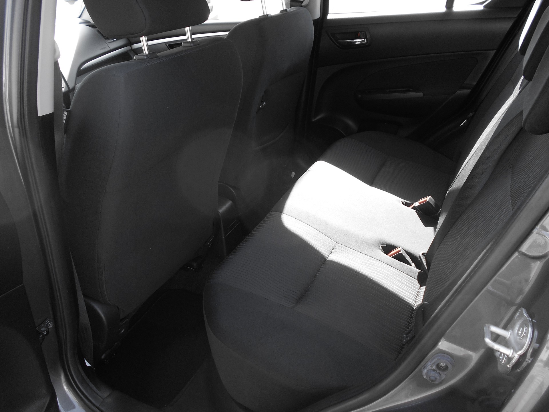 SUZUKI Swift 1.2i 16V PizSulai 4x4-image-6