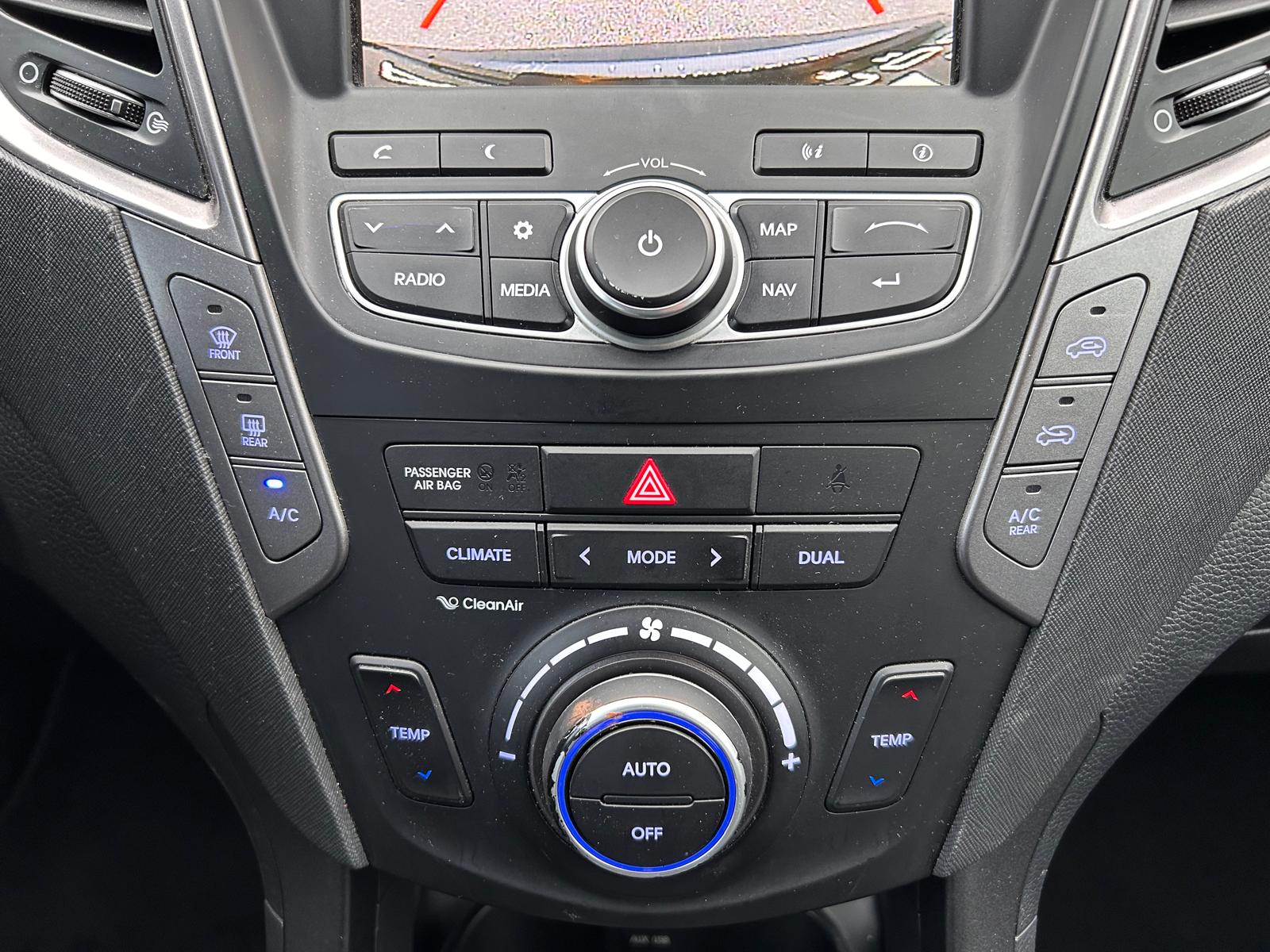 HYUNDAI Santa Fe 2.2 CRDI Style 4WD Automatic-image-27