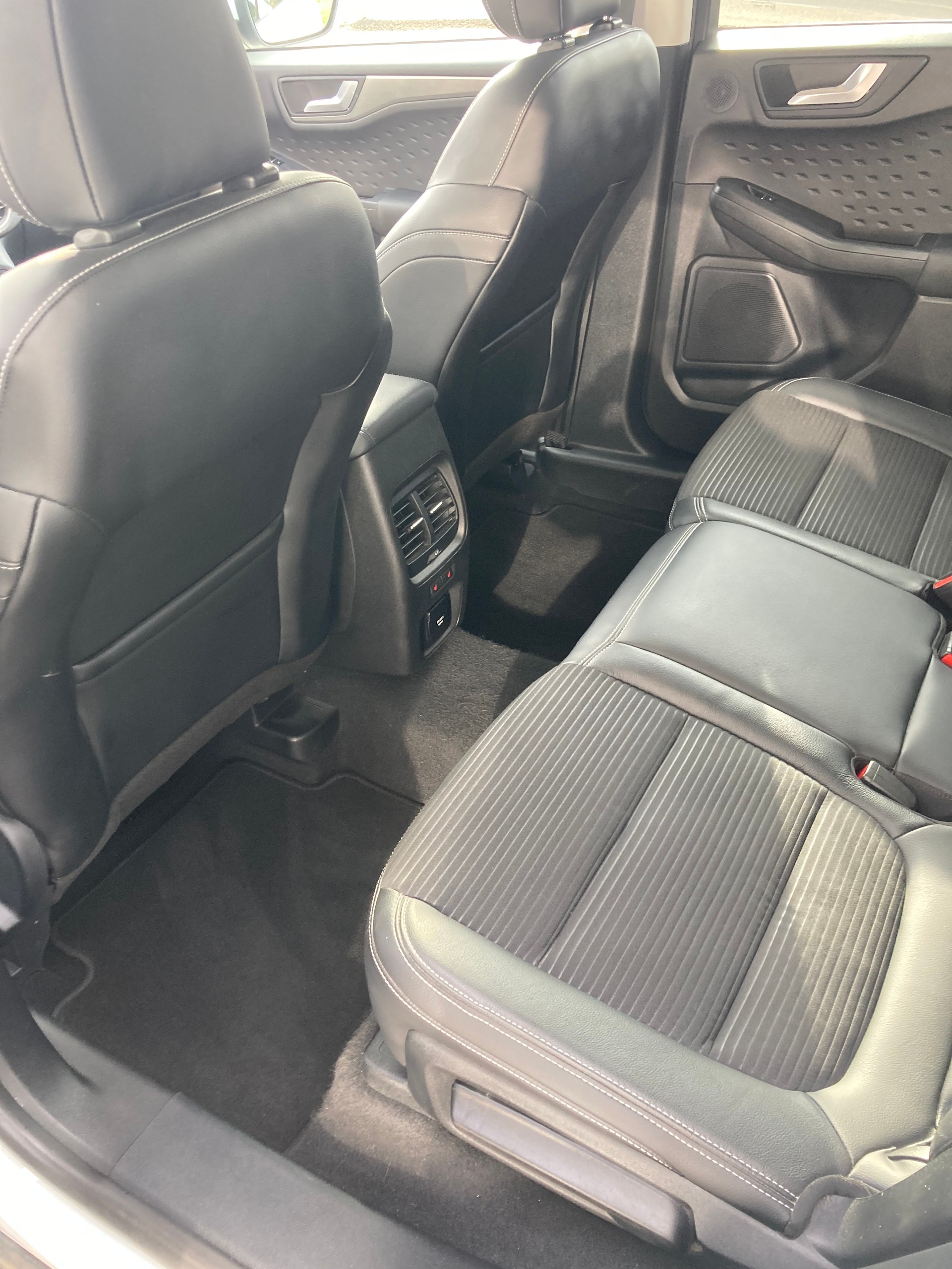 FORD Kuga 2.0 EcoBlue Hybrid Titanium X 2WD-image-9