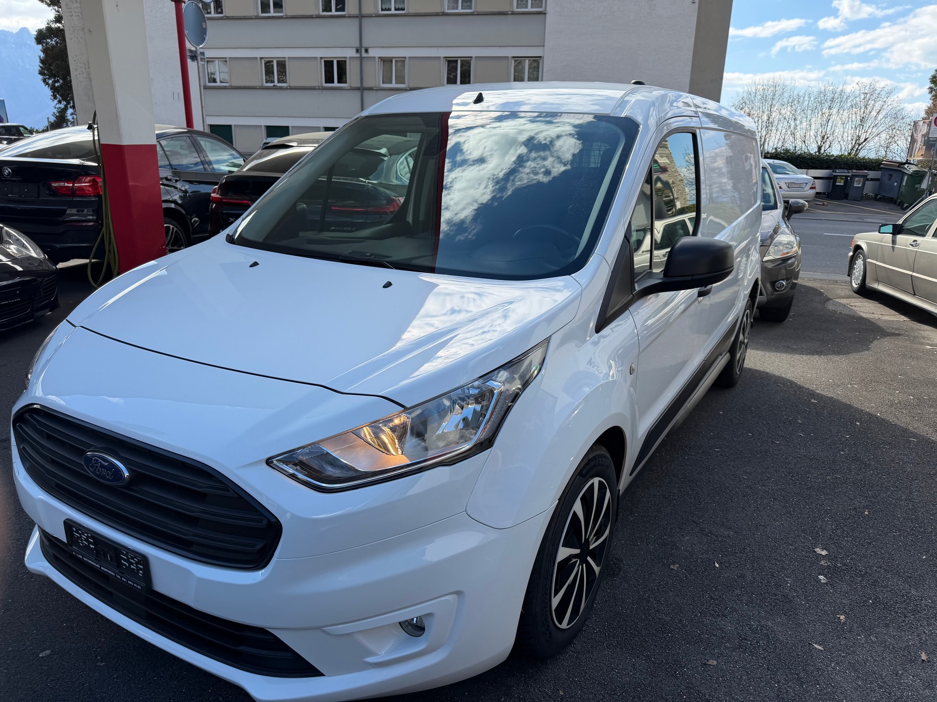 FORD TRANSIT CONNECT-image-2