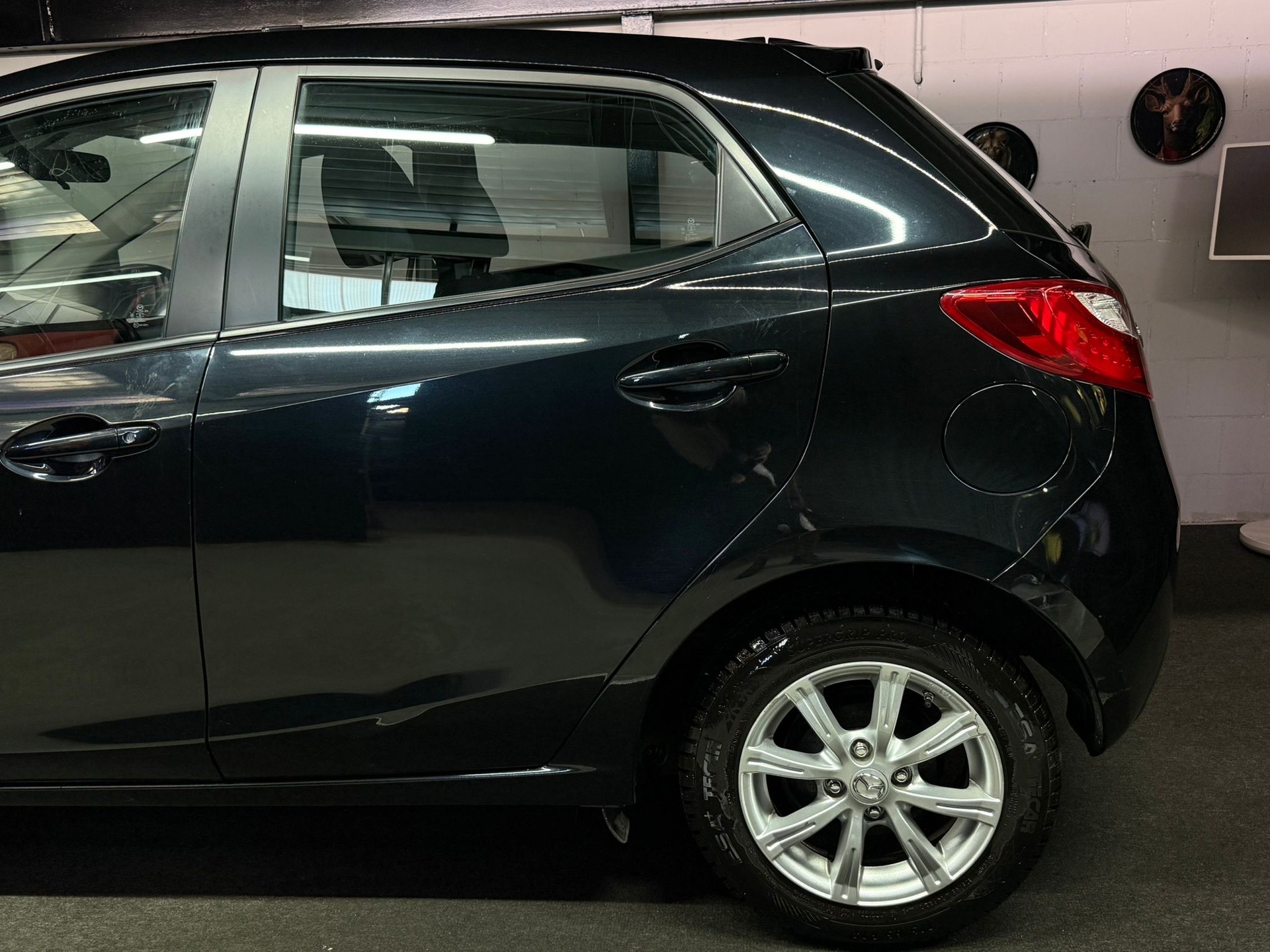 MAZDA 2 1.5i 16V Exclusive Automatic-image-6