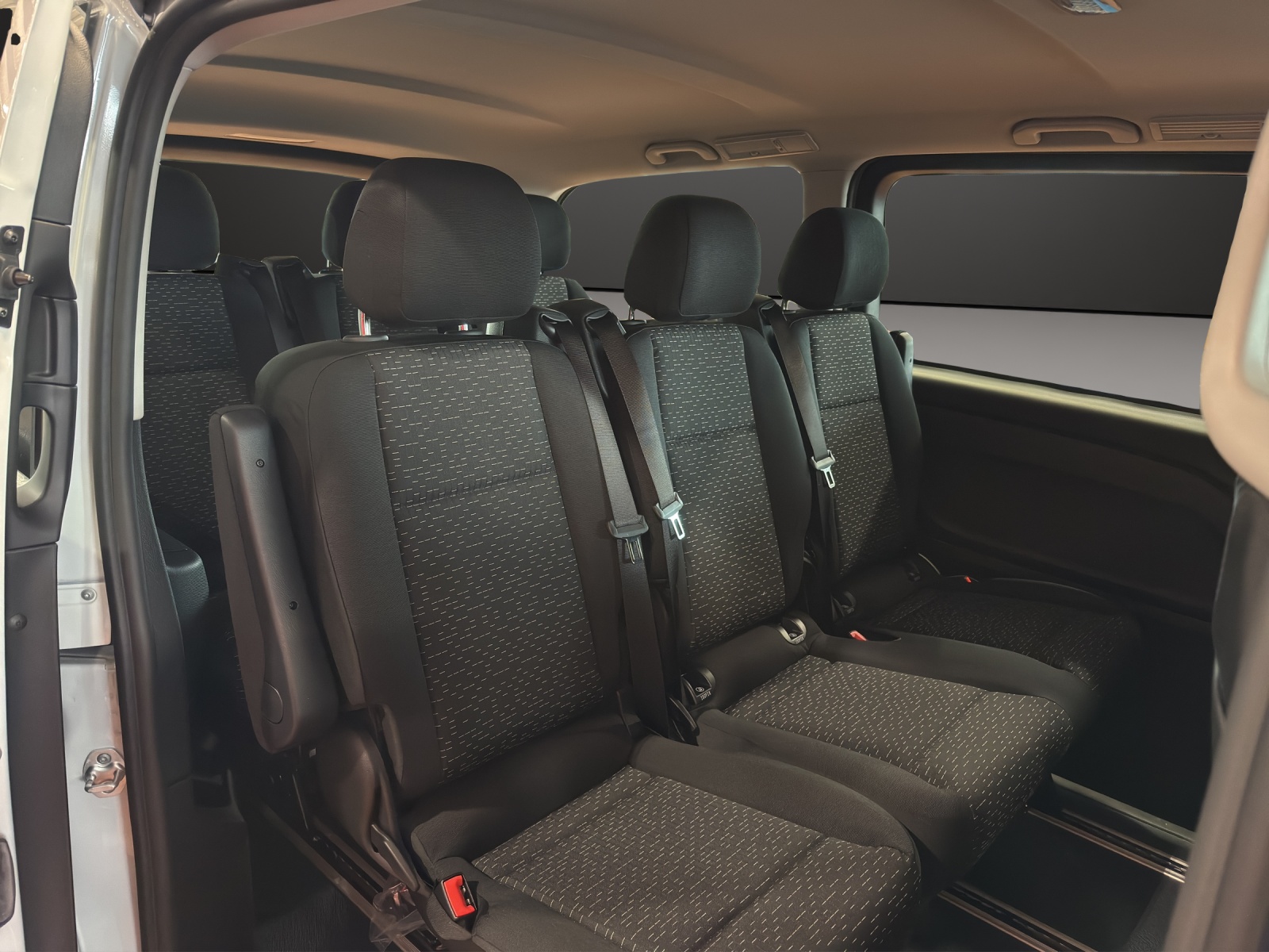 MERCEDES-BENZ Vito 114 CDI Lang Tourer 9G-Tronic Pro-image-7