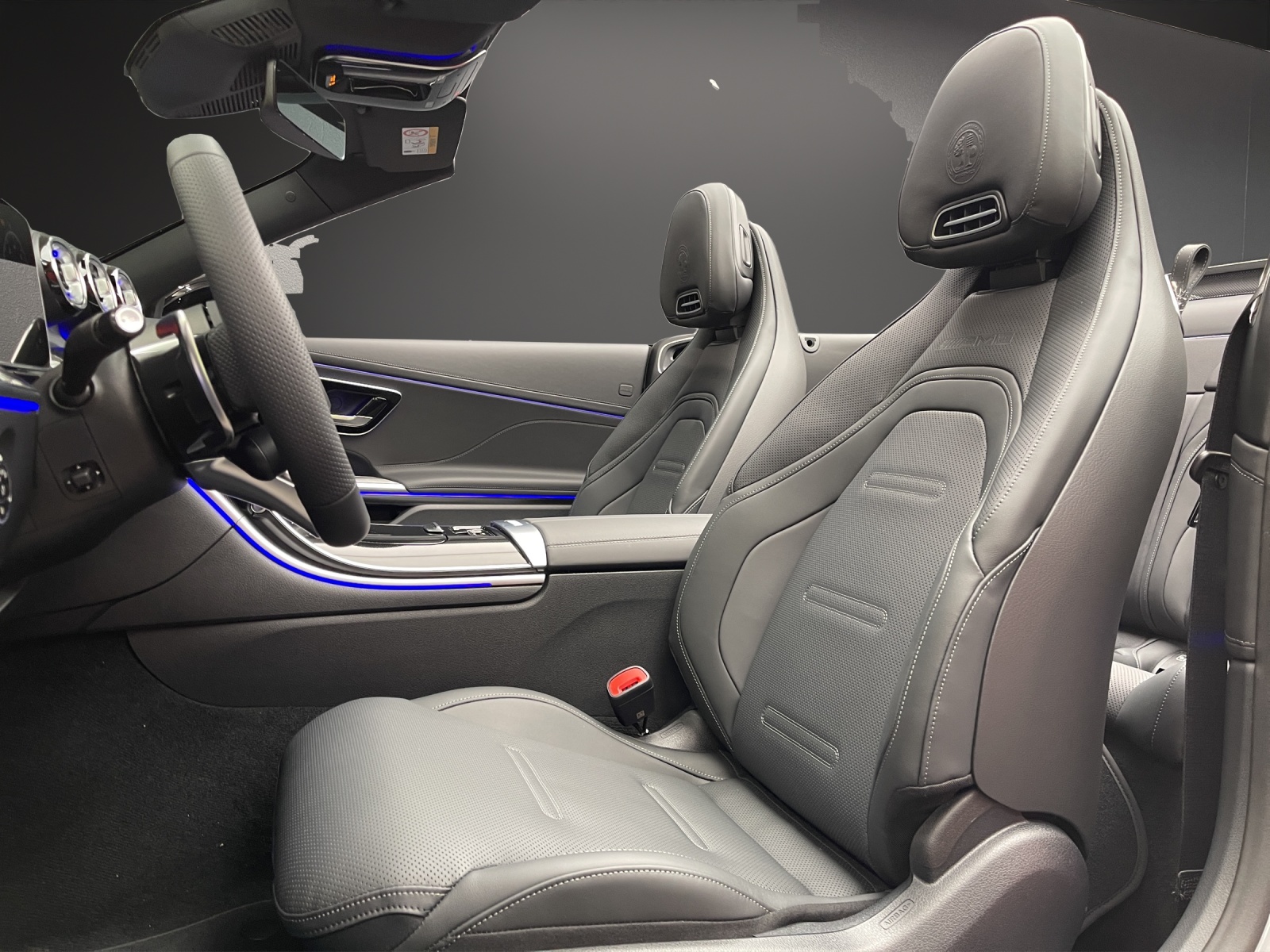 MERCEDES-BENZ AMG CLE 53 4MATIC+ Cabriolet-image-9