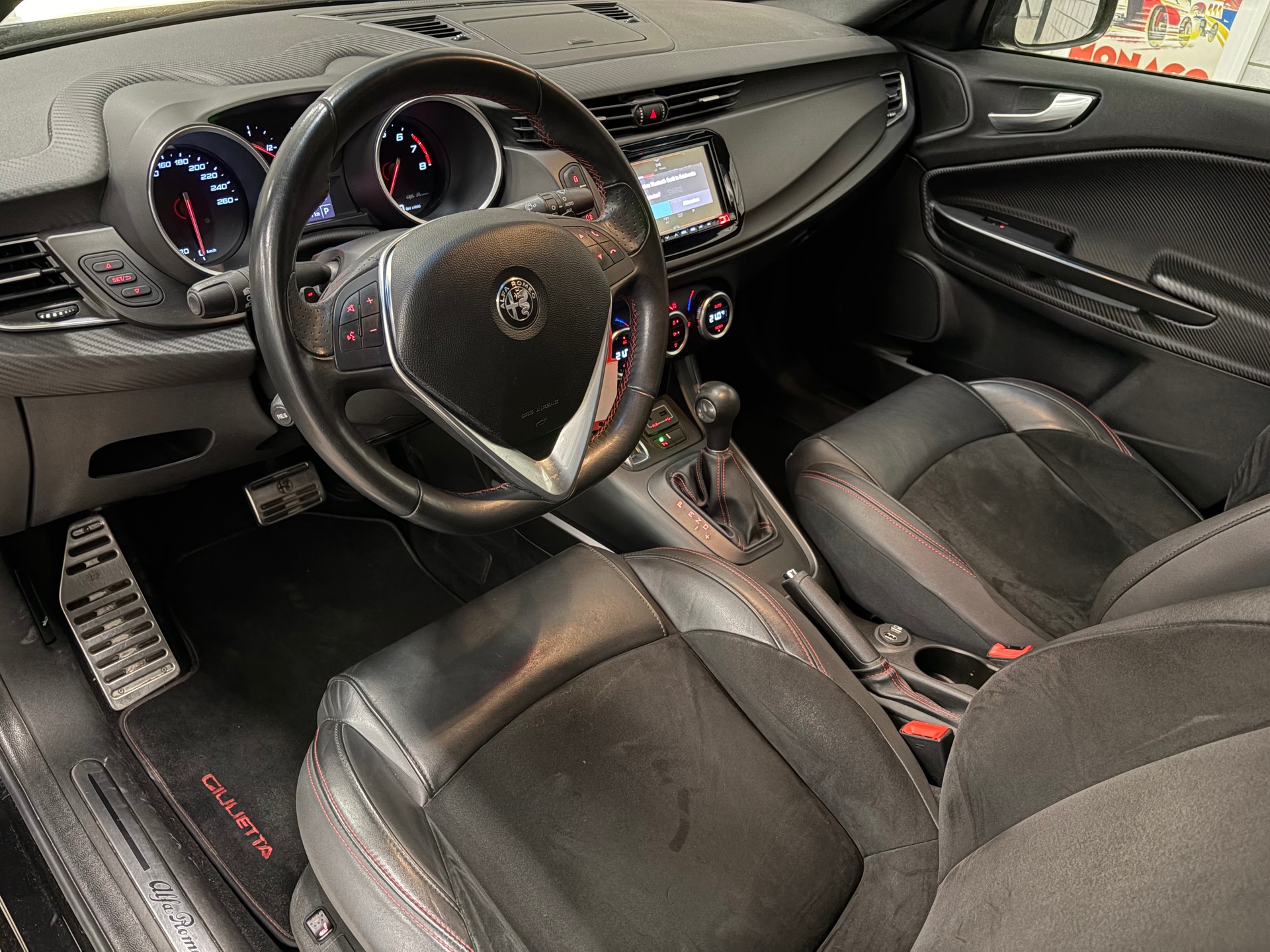 ALFA ROMEO Giulietta 1750 TBi Veloce TCT-image-4