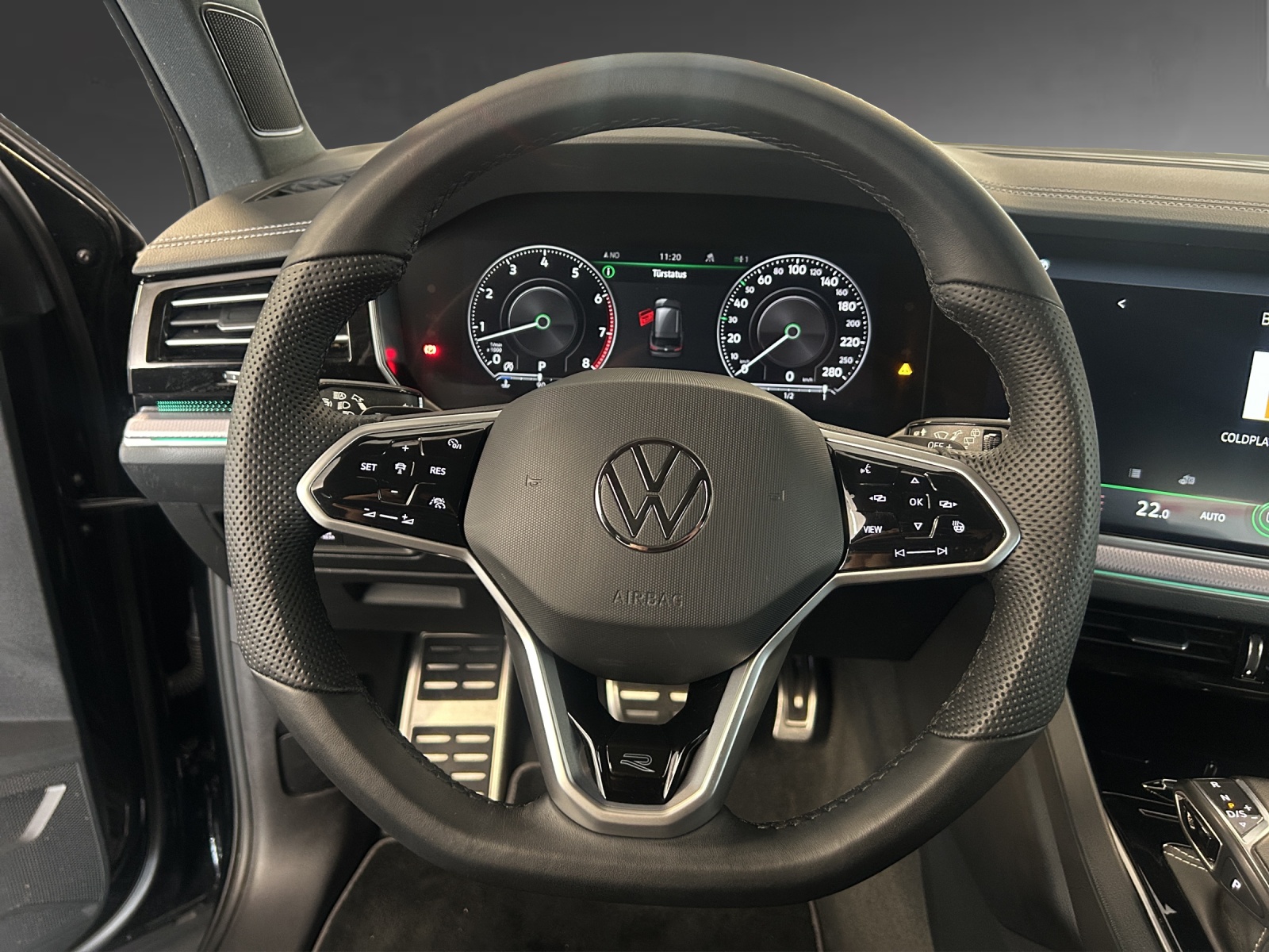 VW Touareg 3.0 TSI R-Line Tiptronic-image-8
