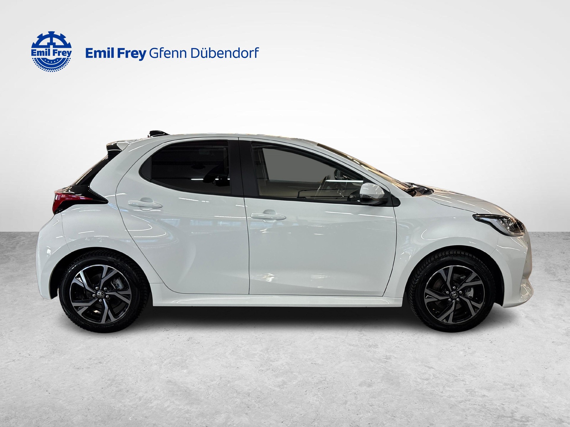 TOYOTA Yaris 1.5 VVT-i HSD Trend-image-5