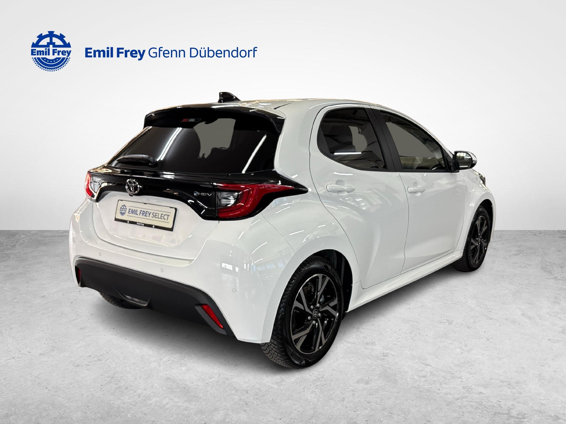 TOYOTA Yaris 1.5 VVT-i HSD Trend-image-4