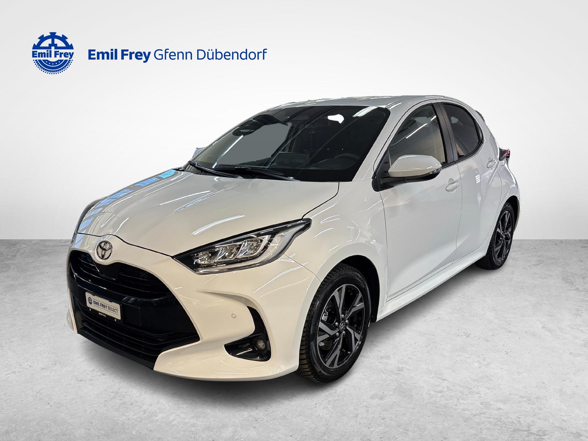 TOYOTA Yaris 1.5 VVT-i HSD Trend-image-0