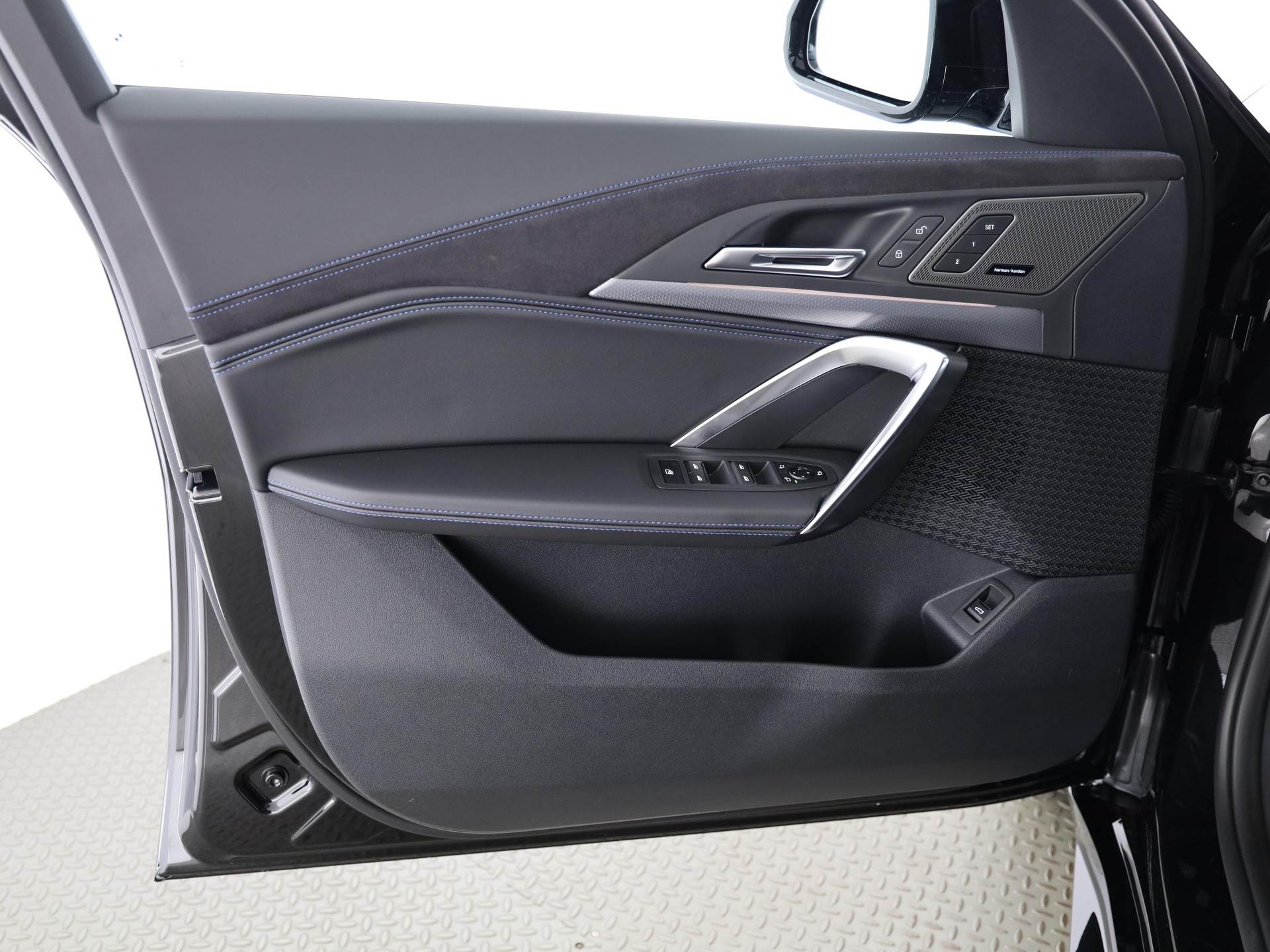 BMW X2 M35i-image-11