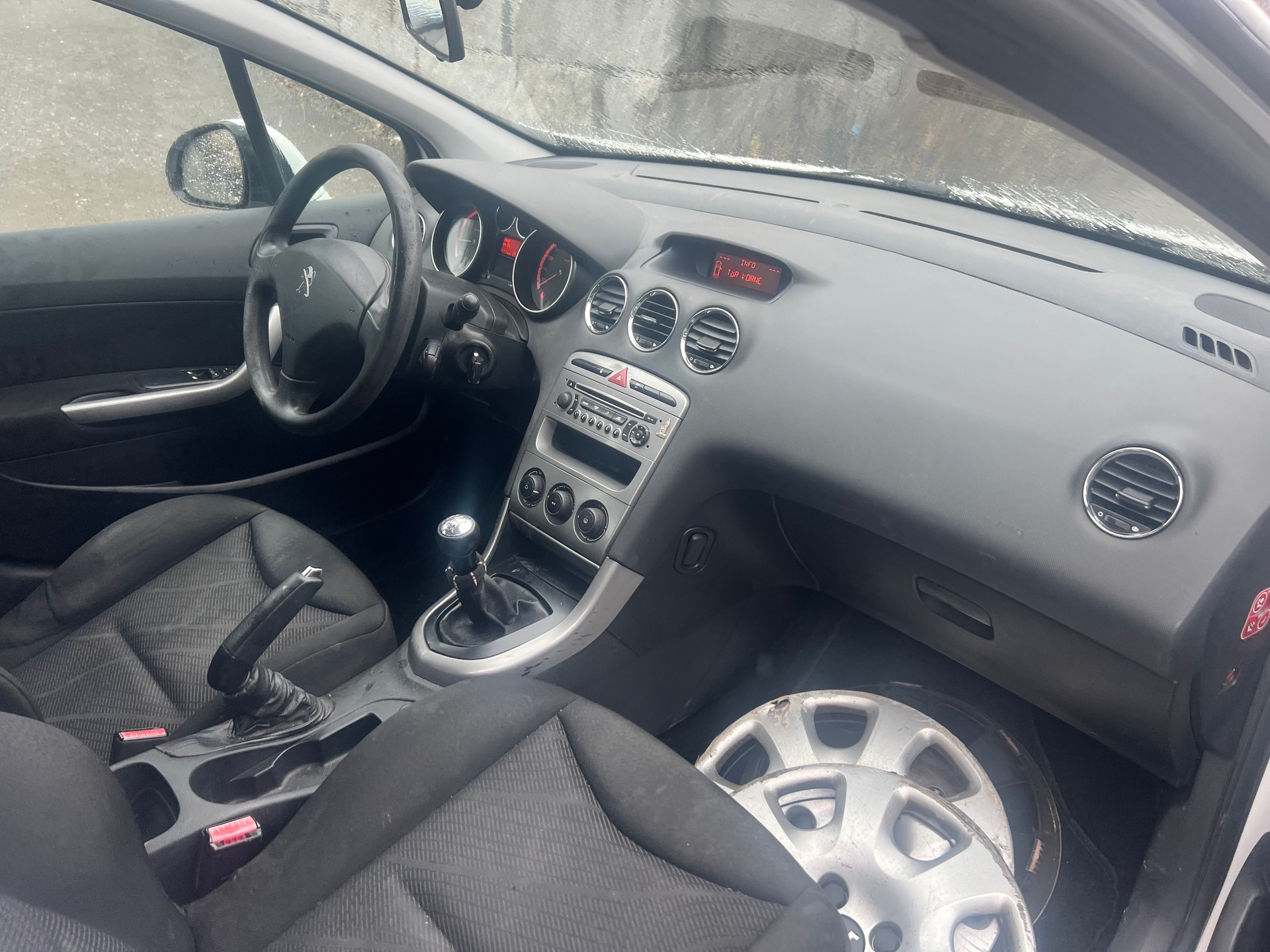 PEUGEOT 308 SW 1.4 16V VTI Access-image-10