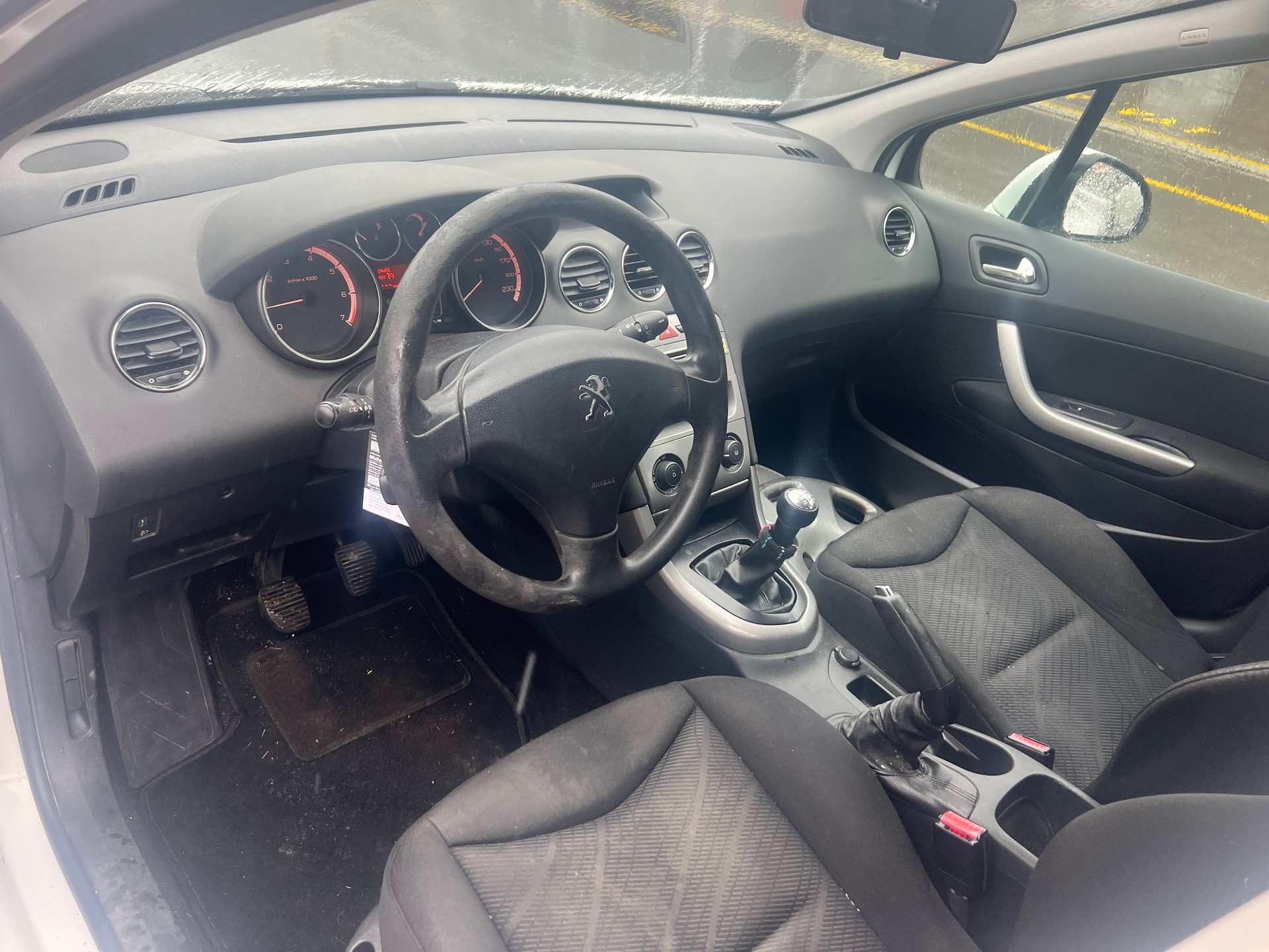 PEUGEOT 308 SW 1.4 16V VTI Access-image-8
