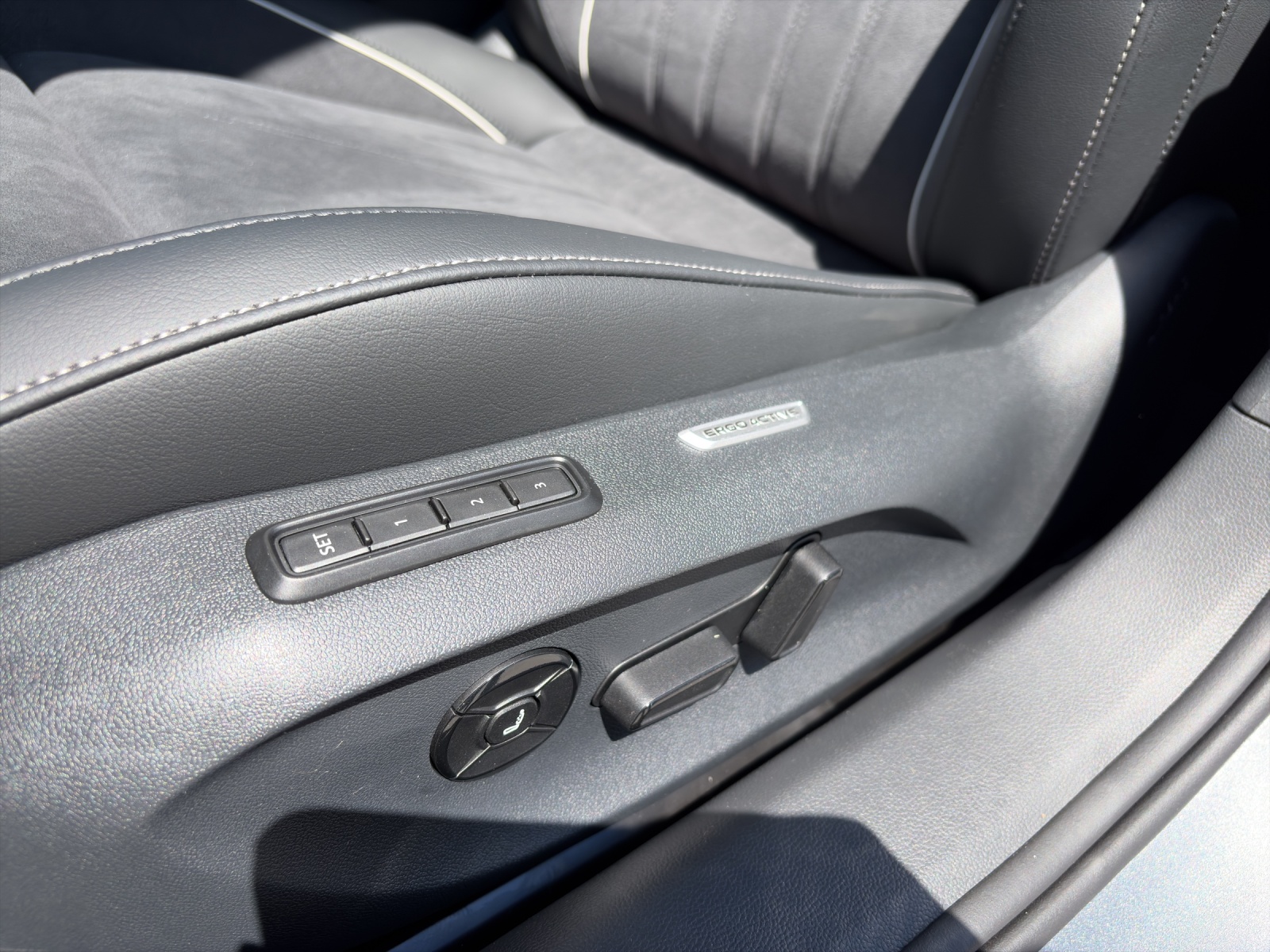 VW Passat Variant 1.5 TSI evo2 Plug-In- Hybrid Business DSG-image-15