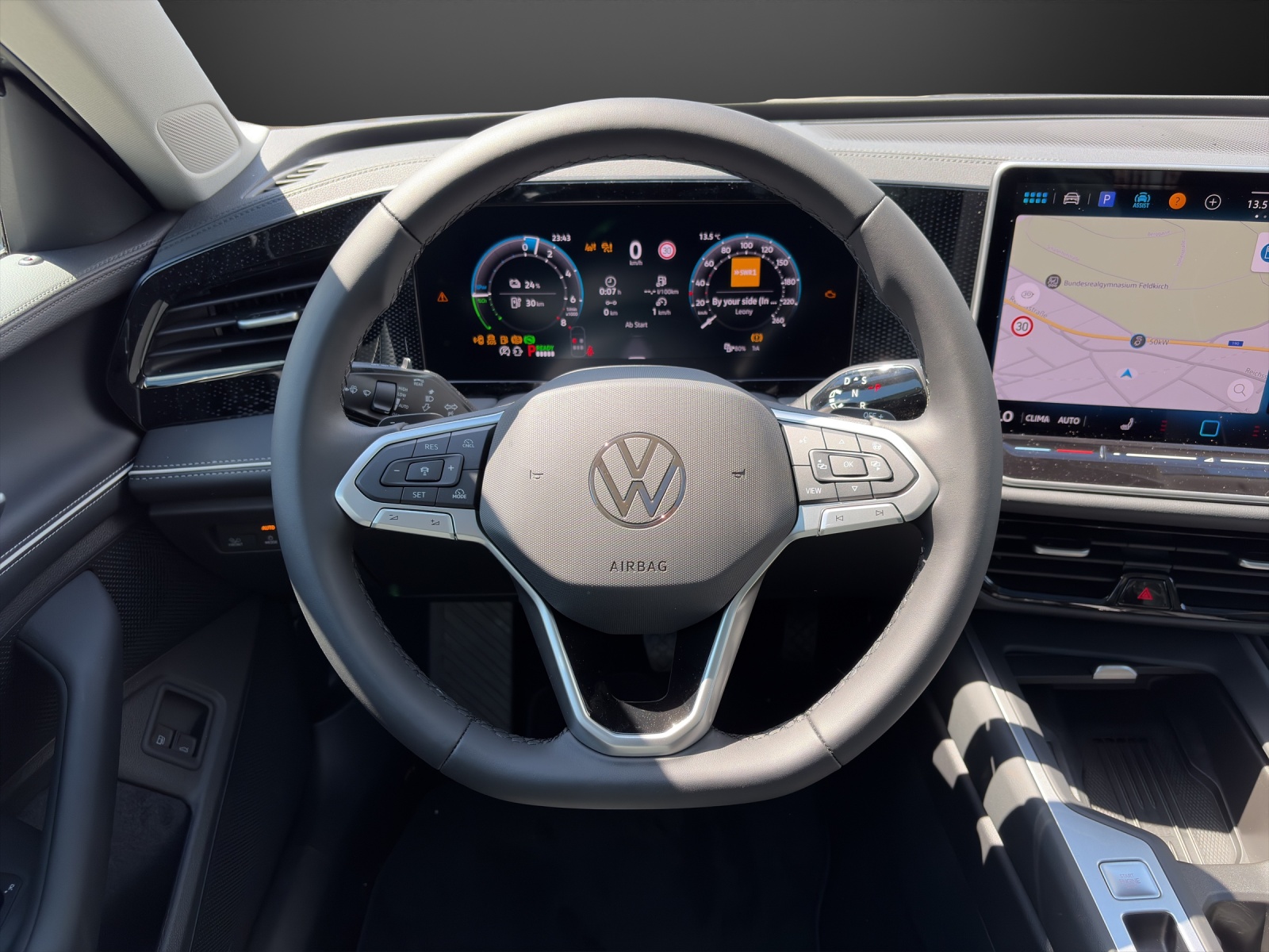 VW Passat Variant 1.5 TSI evo2 Plug-In- Hybrid Business DSG-image-10