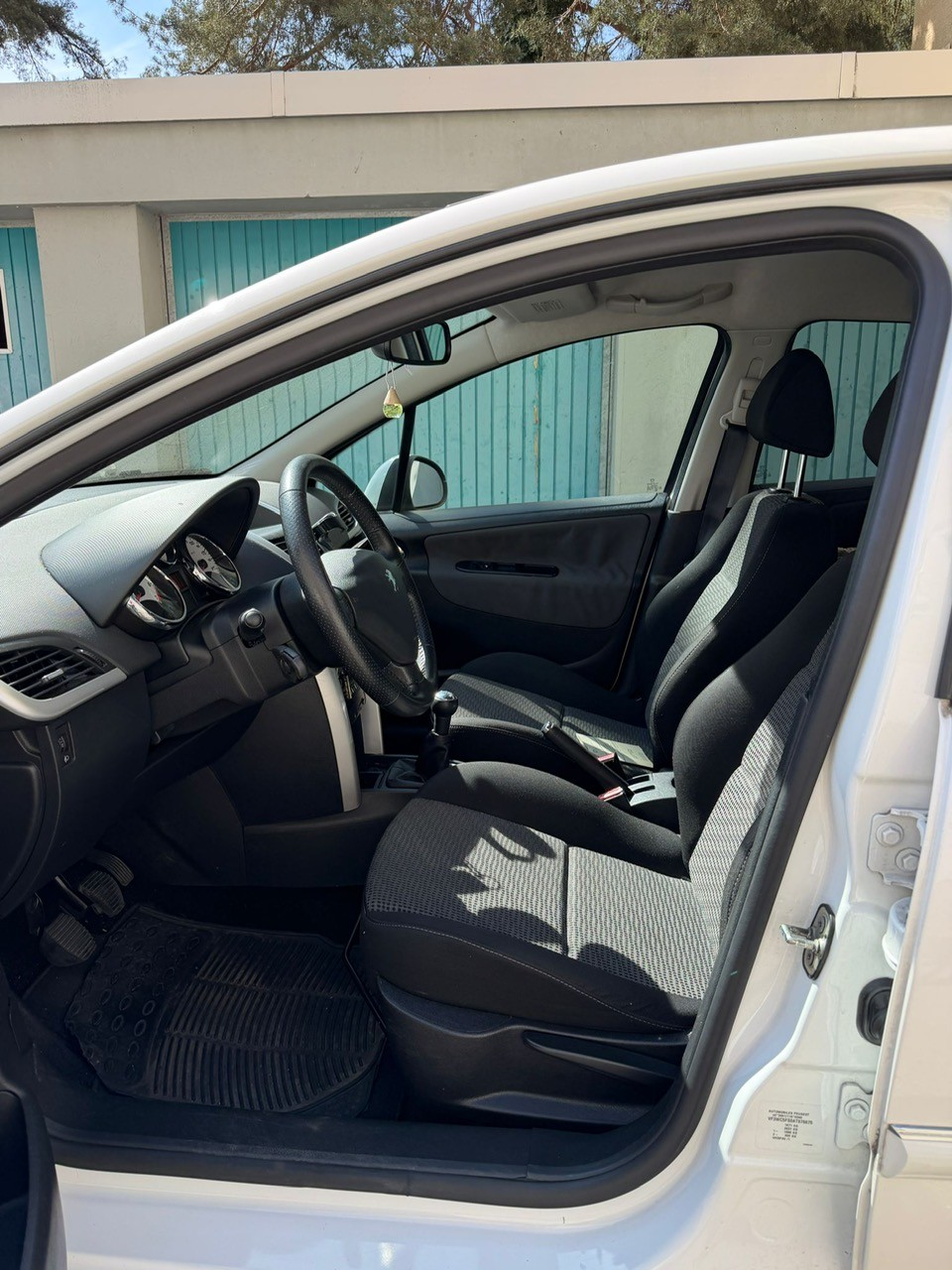 PEUGEOT 207 1.6 16V Sport-image-6