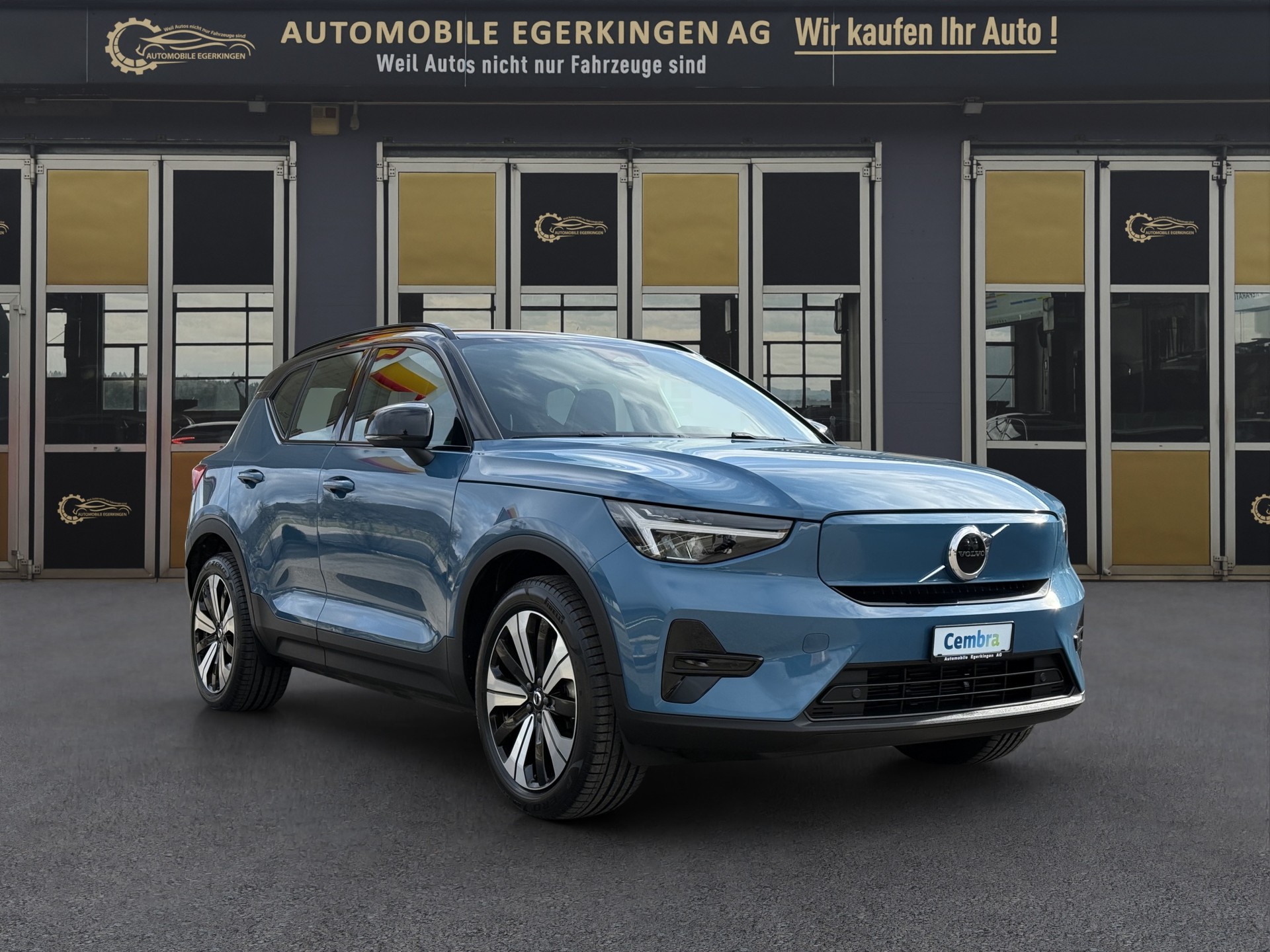 VOLVO XC40 Recharge P8 Twin AWD Pure Electric Plus-image-2