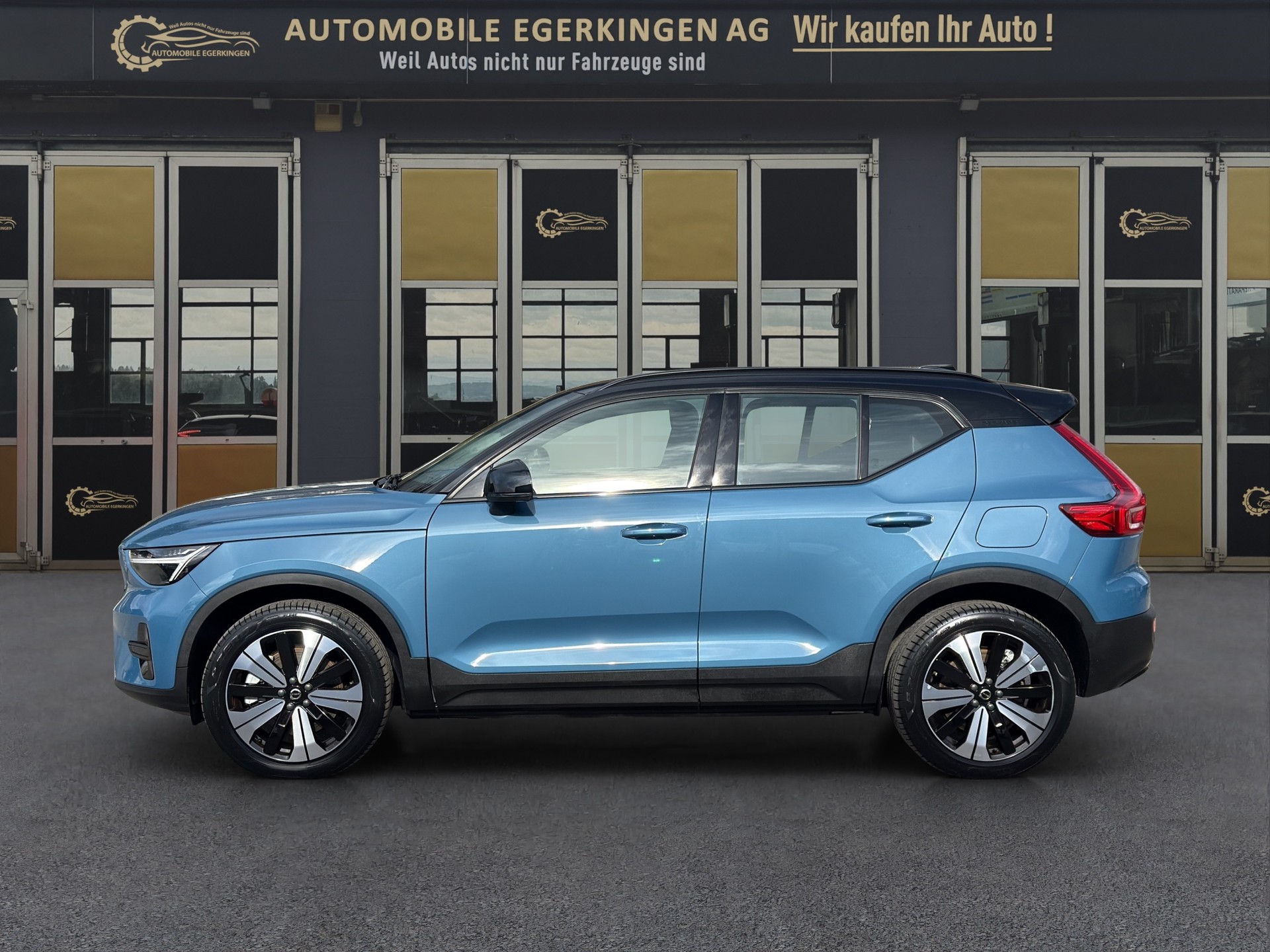 VOLVO XC40 Recharge P8 Twin AWD Pure Electric Plus-image-7