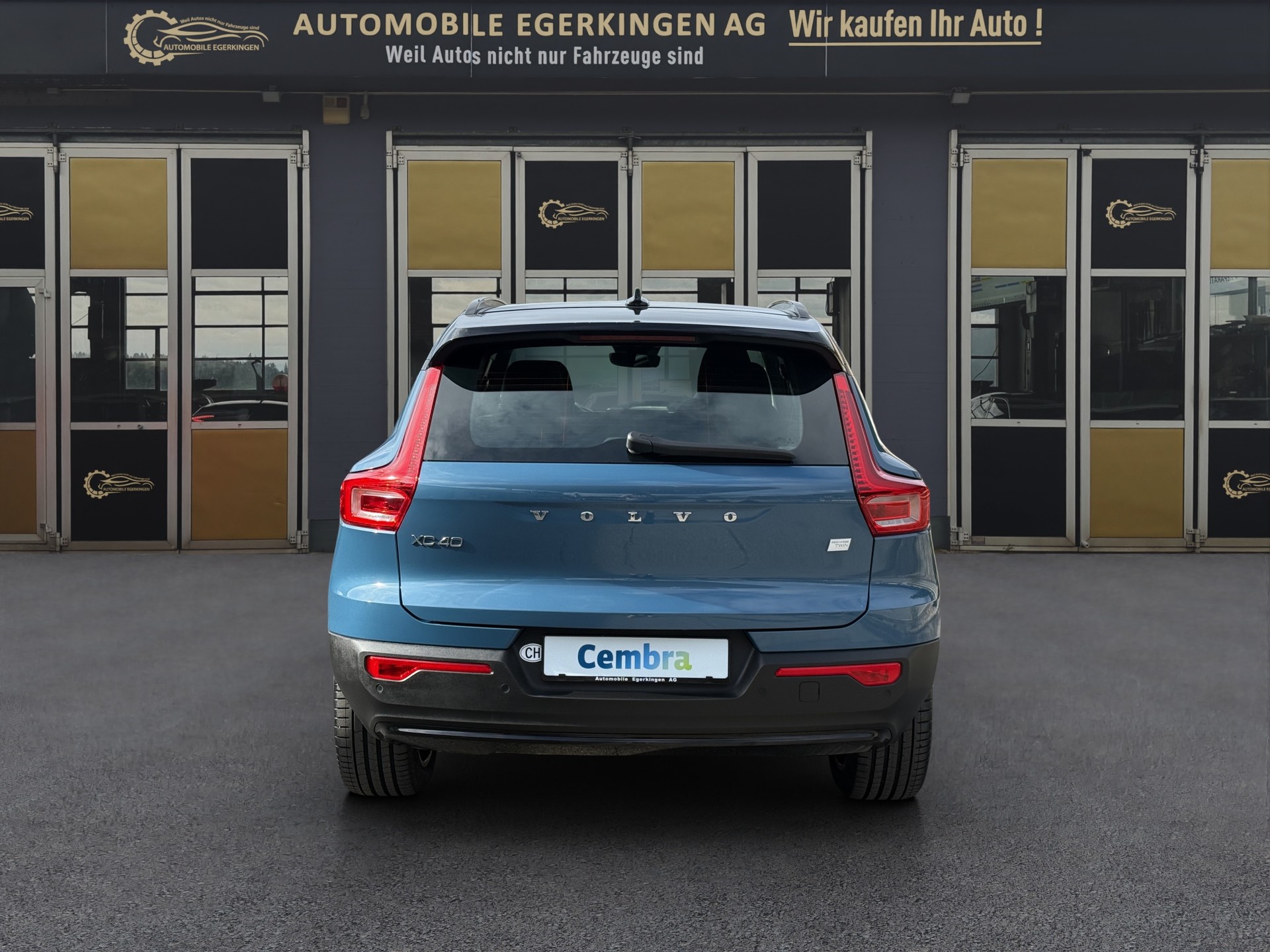 VOLVO XC40 Recharge P8 Twin AWD Pure Electric Plus-image-5