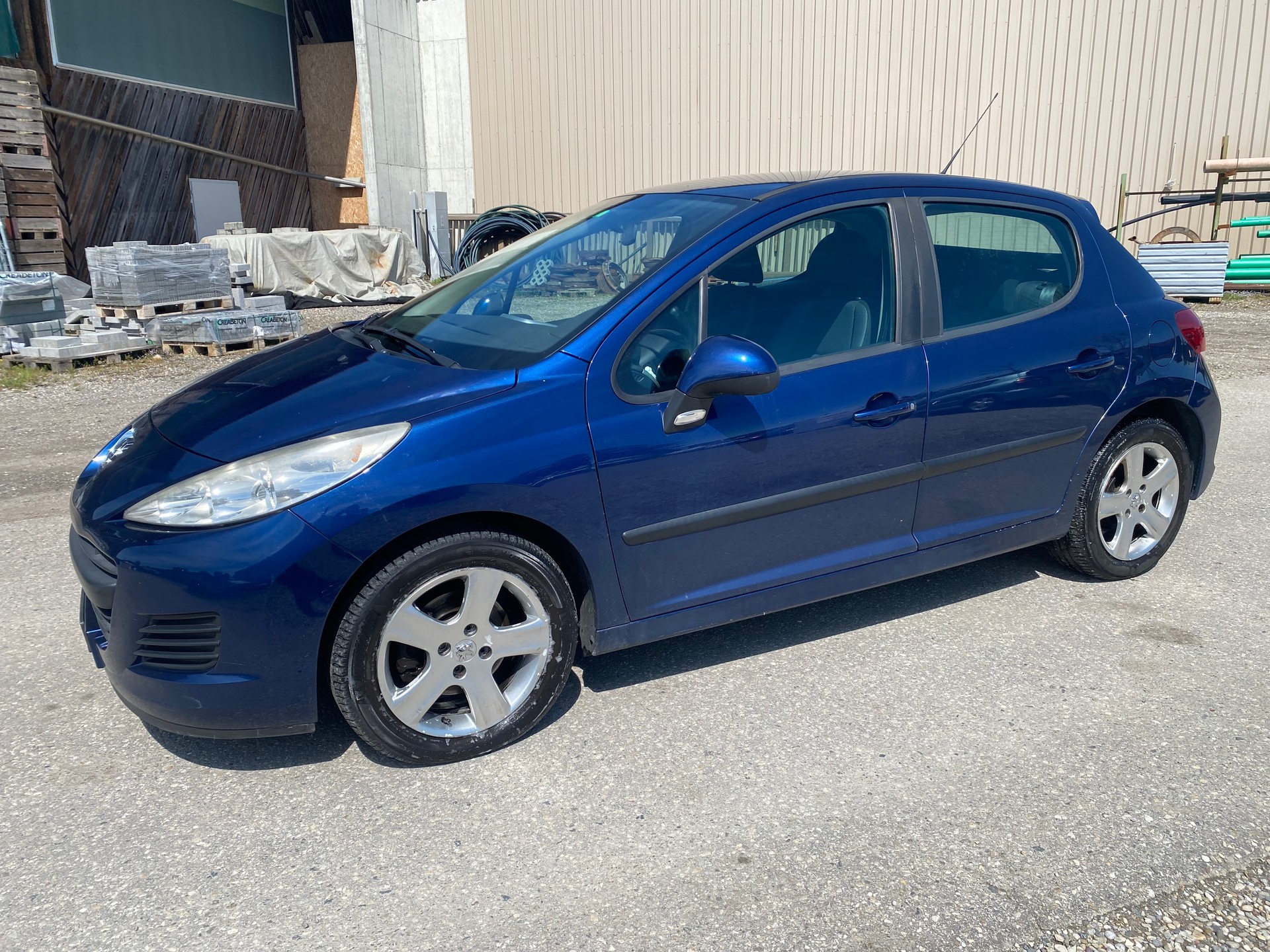PEUGEOT 207 1.4 16V Millesim 200-image-3