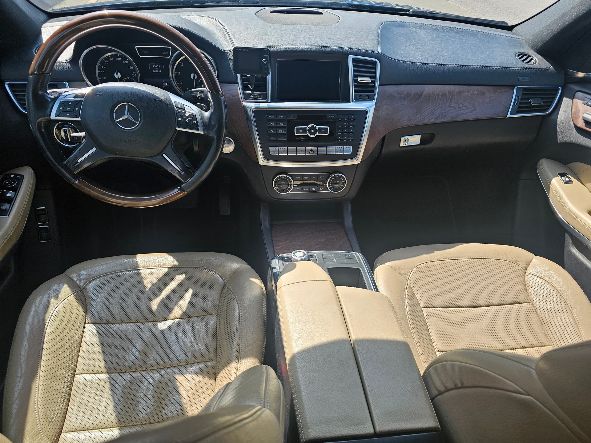 MERCEDES-BENZ GL 550-image-12