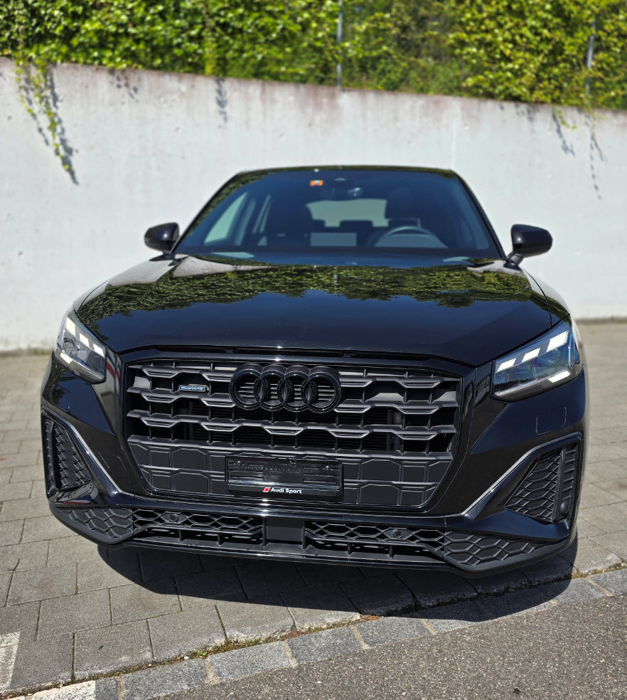 AUDI 2.0 40 TFSI S Line Attraction quattro S-Tronic (Sonos, AHK, Matrix LED)