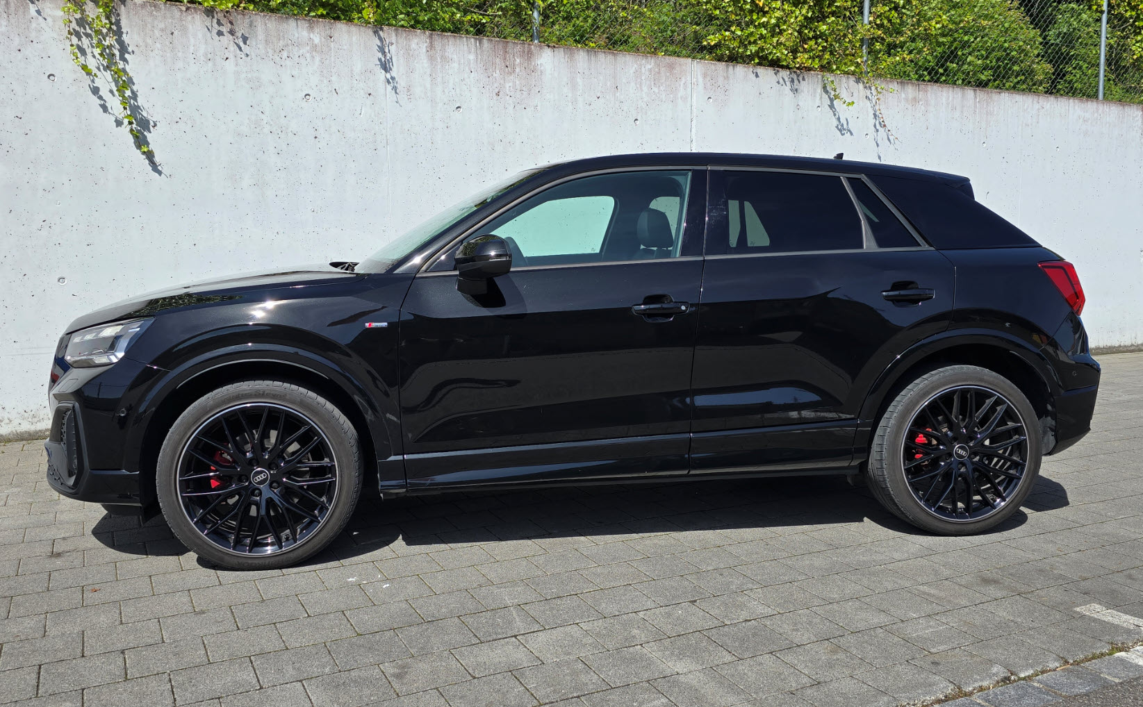 AUDI 2.0 40 TFSI S Line Attraction quattro S-Tronic (Sonos, AHK, Matrix LED)-image-1