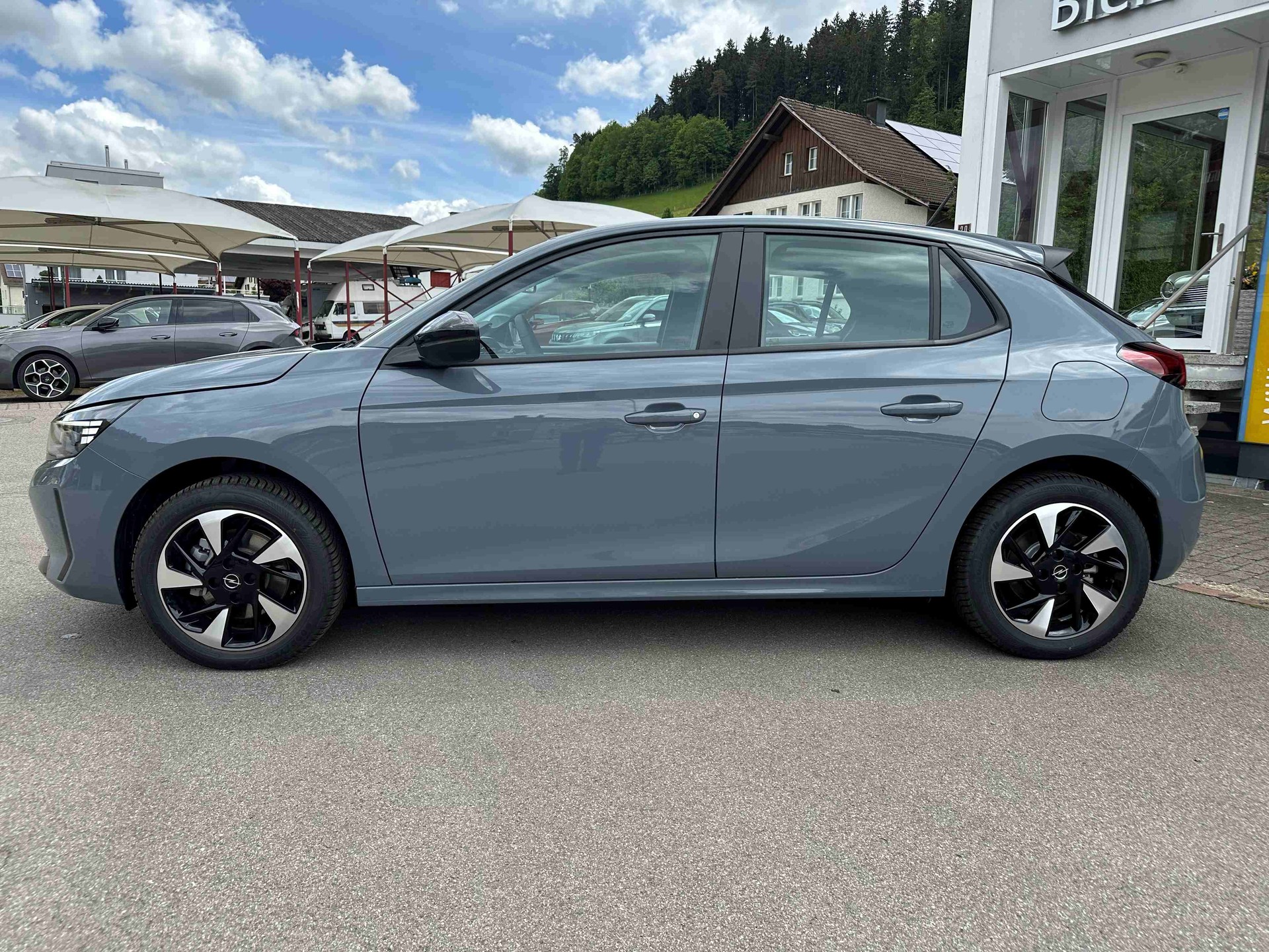 OPEL Corsa-e Edition-showroom-element-3