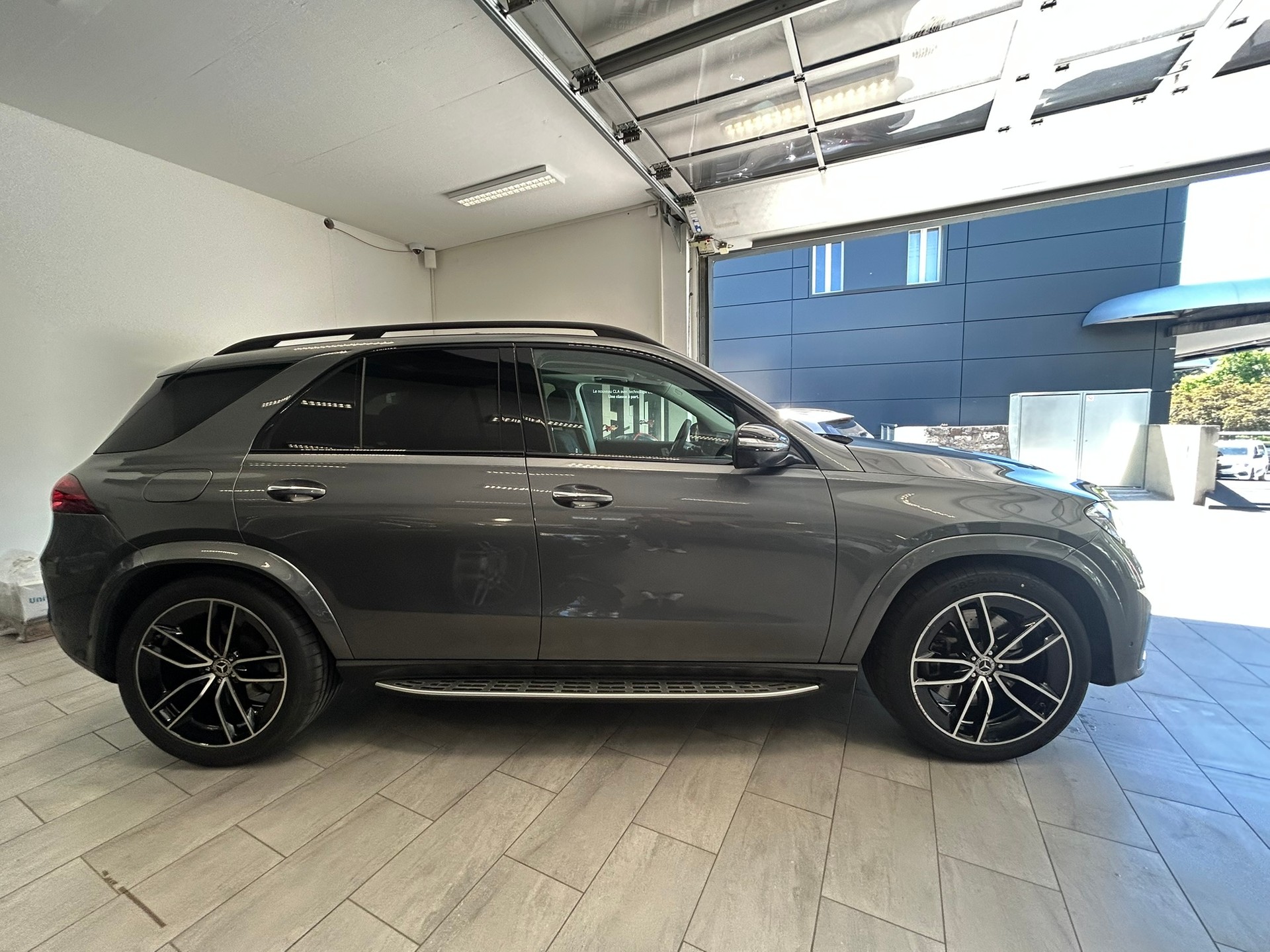 MERCEDES-BENZ GLE 450 d 4Matic AMG Line 9G-Tronic-showroom-element-3