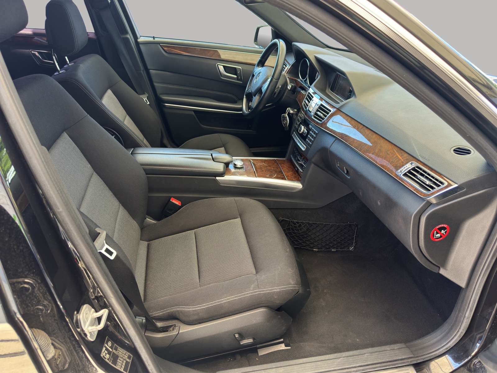 MERCEDES-BENZ E 200 CDI Avantgarde 7G-Tronic-image-16