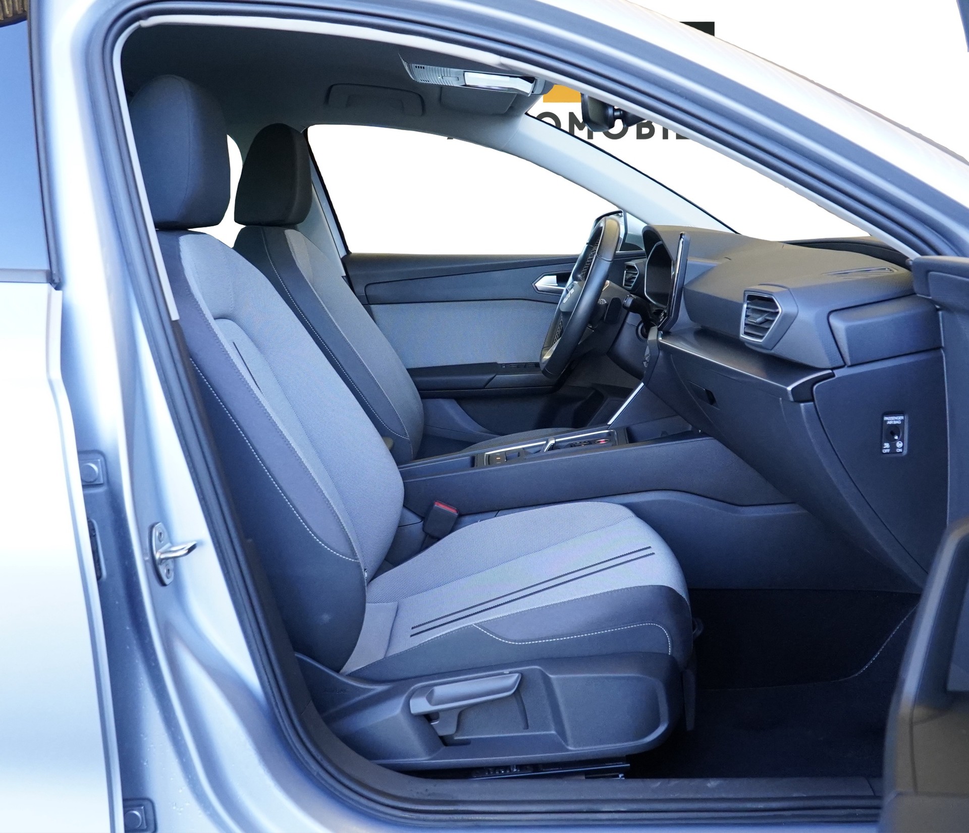 SEAT Leon ST 2.0 TDI EVO DSG 4Drive Style *CH Fahrzeug & AHK 2000 KG*-image-11