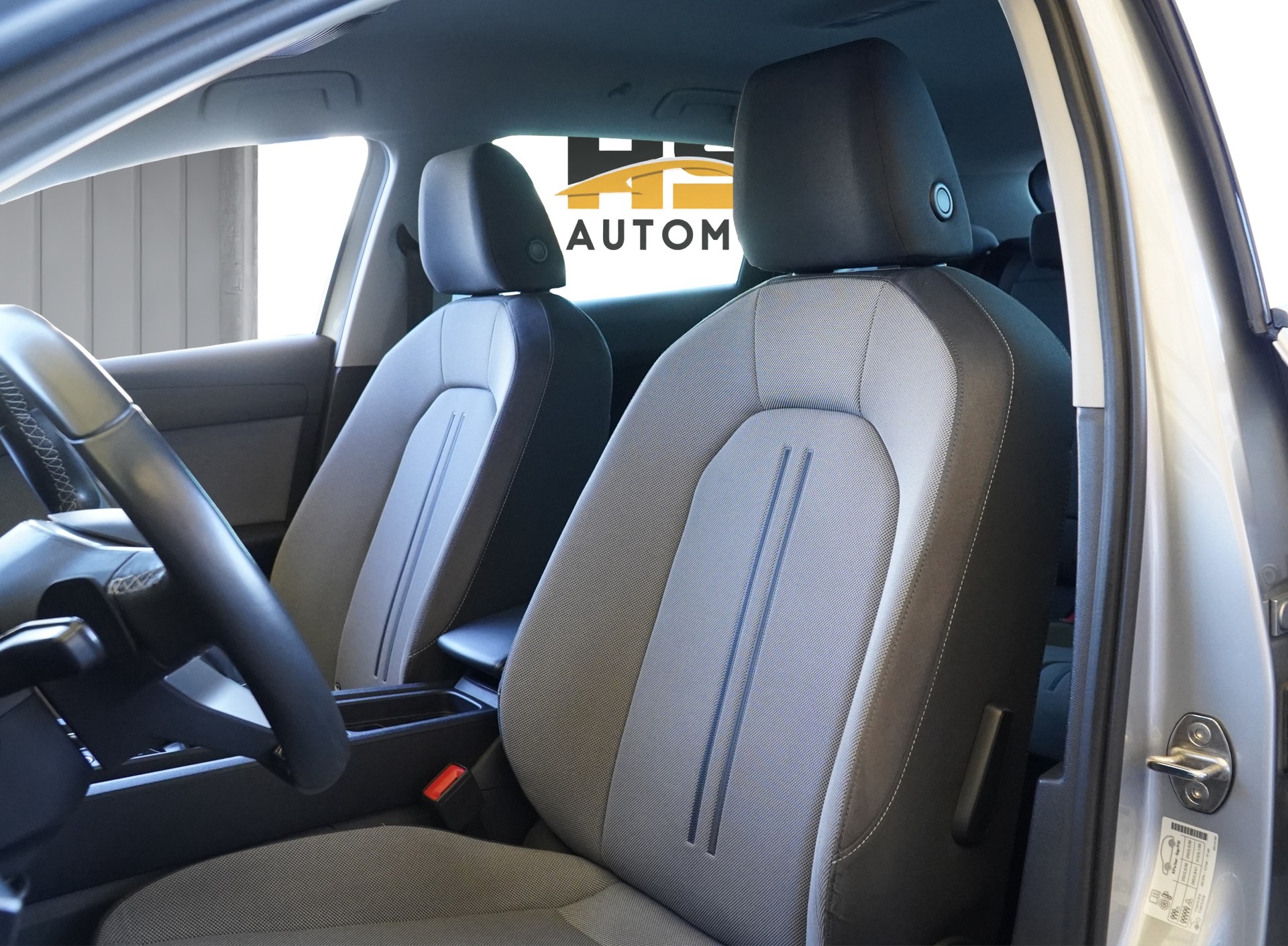 SEAT Leon ST 2.0 TDI EVO DSG 4Drive Style *CH Fahrzeug & AHK 2000 KG*-image-10