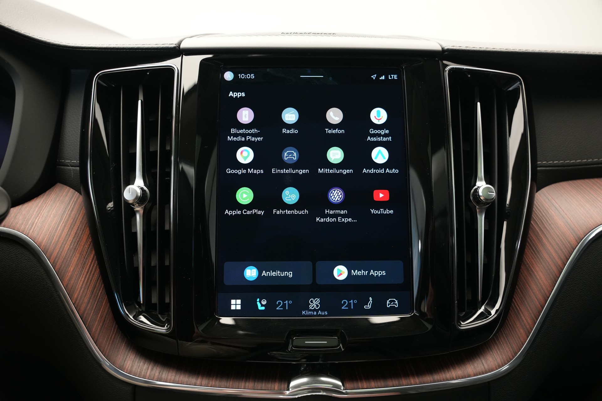 VOLVO XC60 T8 eAWD PluginHybrid Ultimate Dark Geartronic *CH-Fahrzeug*-image-26