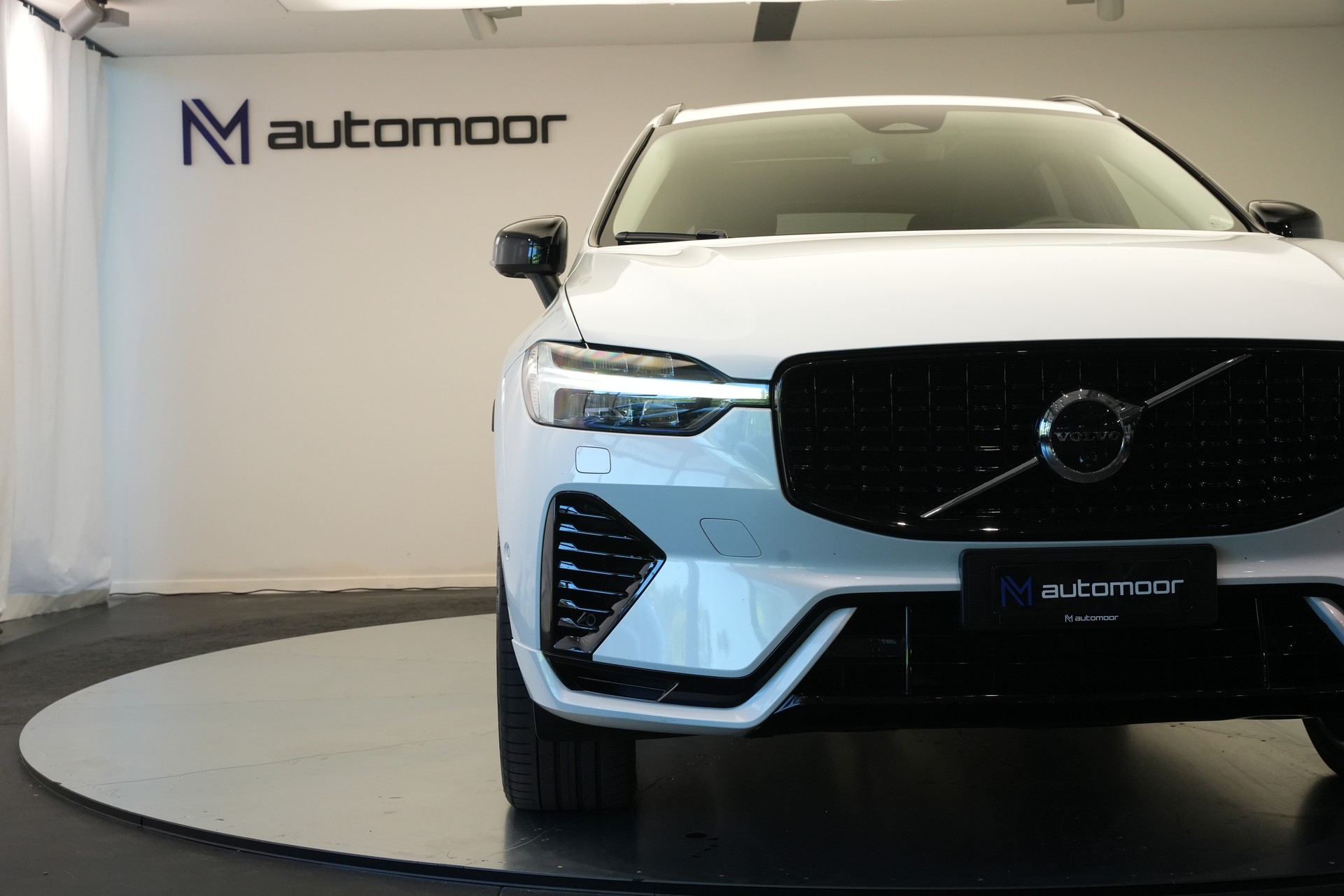VOLVO XC60 T8 eAWD PluginHybrid Ultimate Dark Geartronic *CH-Fahrzeug*-image-34