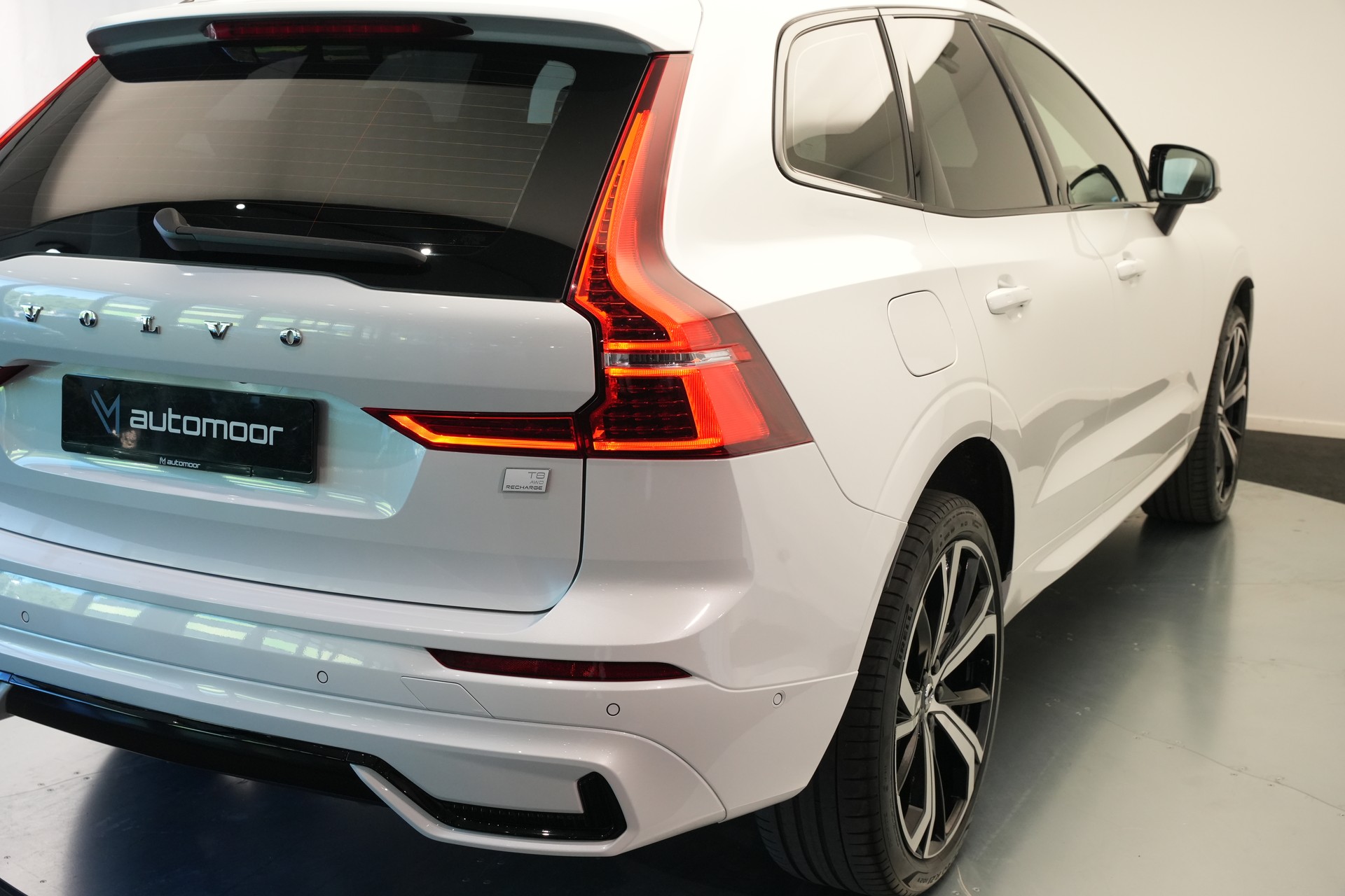 VOLVO XC60 T8 eAWD PluginHybrid Ultimate Dark Geartronic *CH-Fahrzeug*-image-42