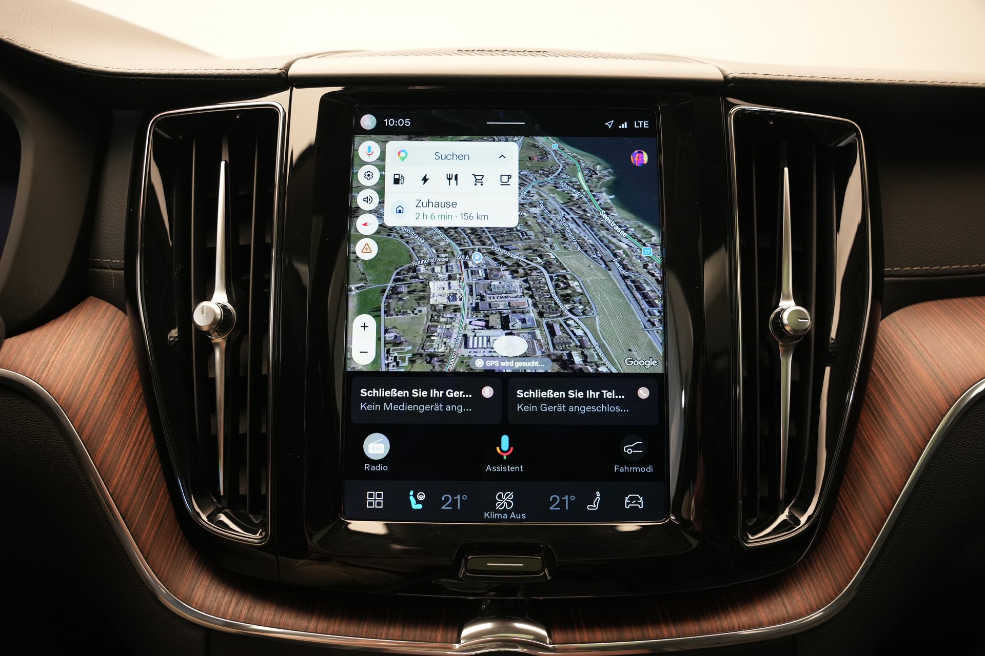 VOLVO XC60 T8 eAWD PluginHybrid Ultimate Dark Geartronic *CH-Fahrzeug*-image-27