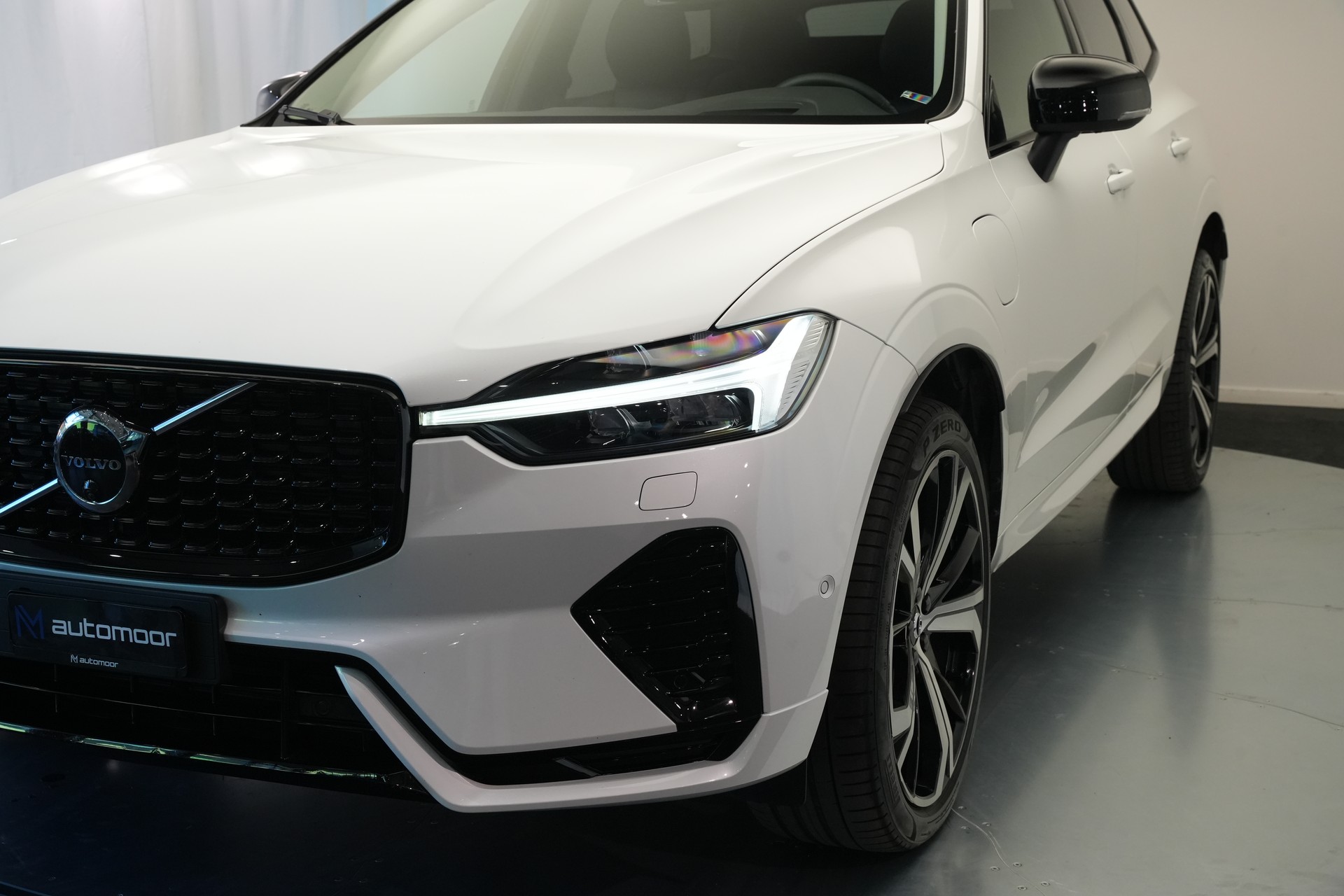 VOLVO XC60 T8 eAWD PluginHybrid Ultimate Dark Geartronic *CH-Fahrzeug*-image-35