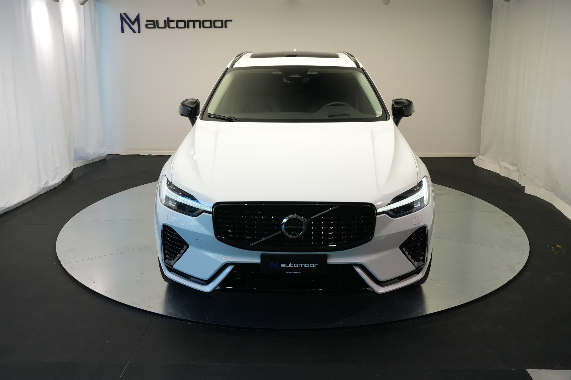 VOLVO XC60 T8 eAWD PluginHybrid Ultimate Dark Geartronic *CH-Fahrzeug*-image-33
