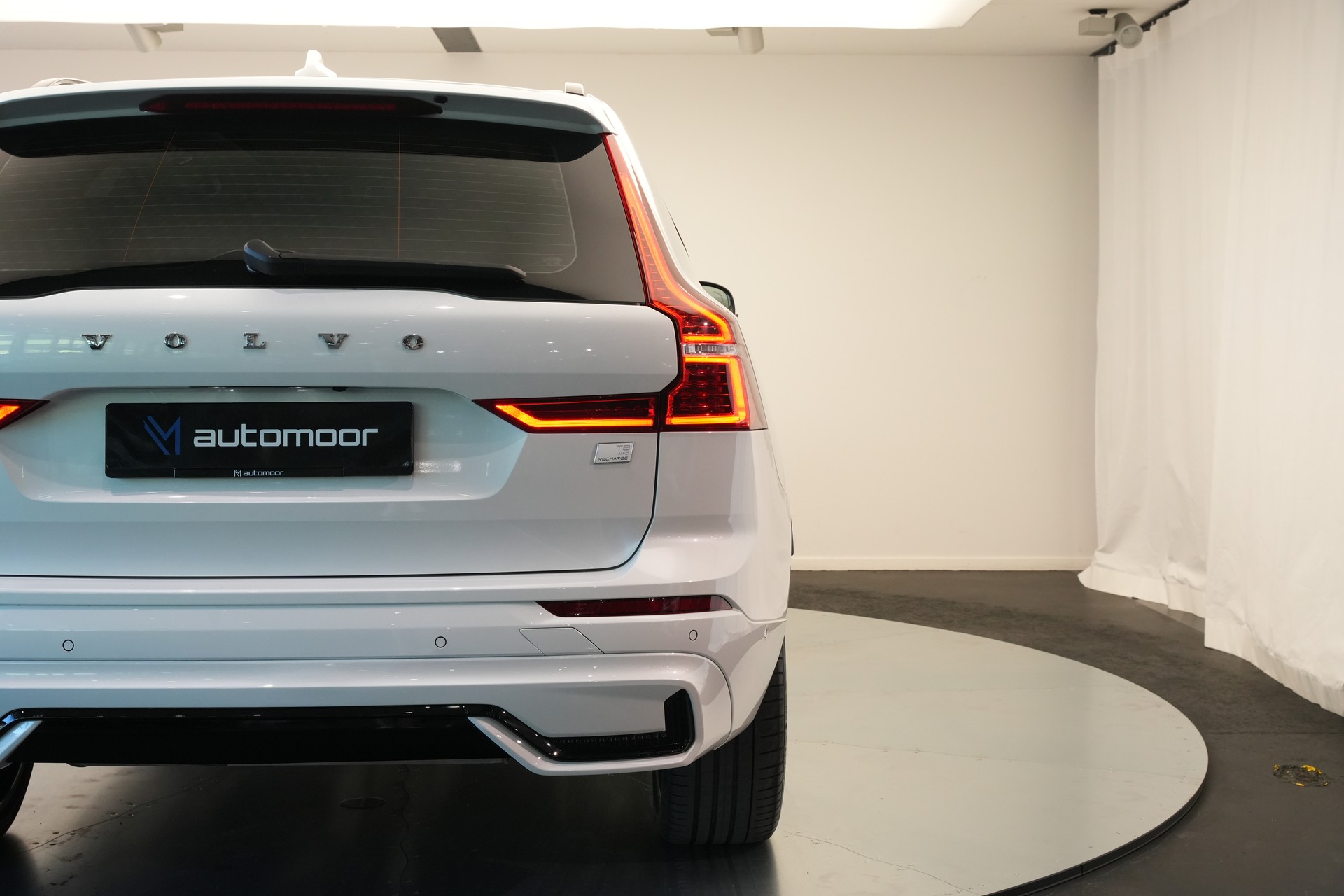 VOLVO XC60 T8 eAWD PluginHybrid Ultimate Dark Geartronic *CH-Fahrzeug*-image-10