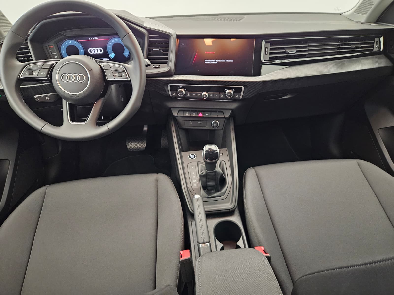 AUDI A1 Sportback 30 TFSI Attraction S-tronic-image-9
