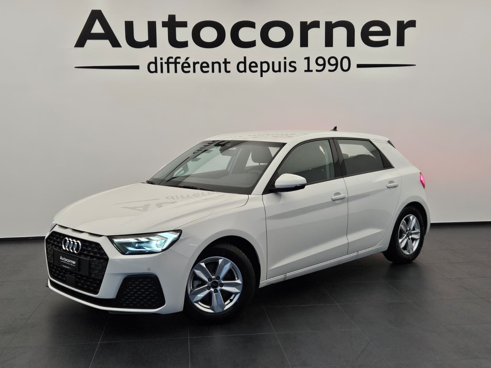AUDI A1 Sportback 30 TFSI Attraction S-tronic-image-0