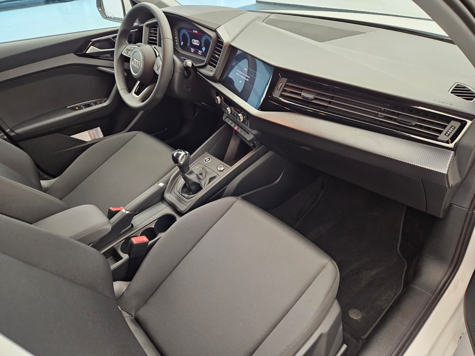 AUDI A1 Sportback 30 TFSI Attraction S-tronic-image-11